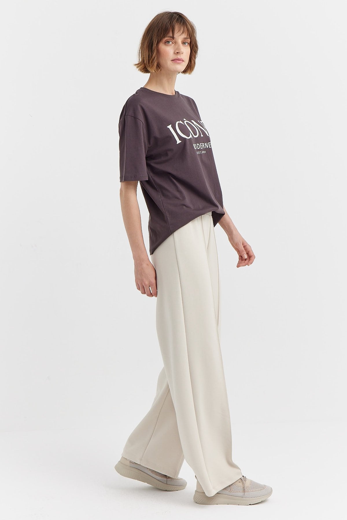 Women's Front Stitch Detail Sweat Bottom