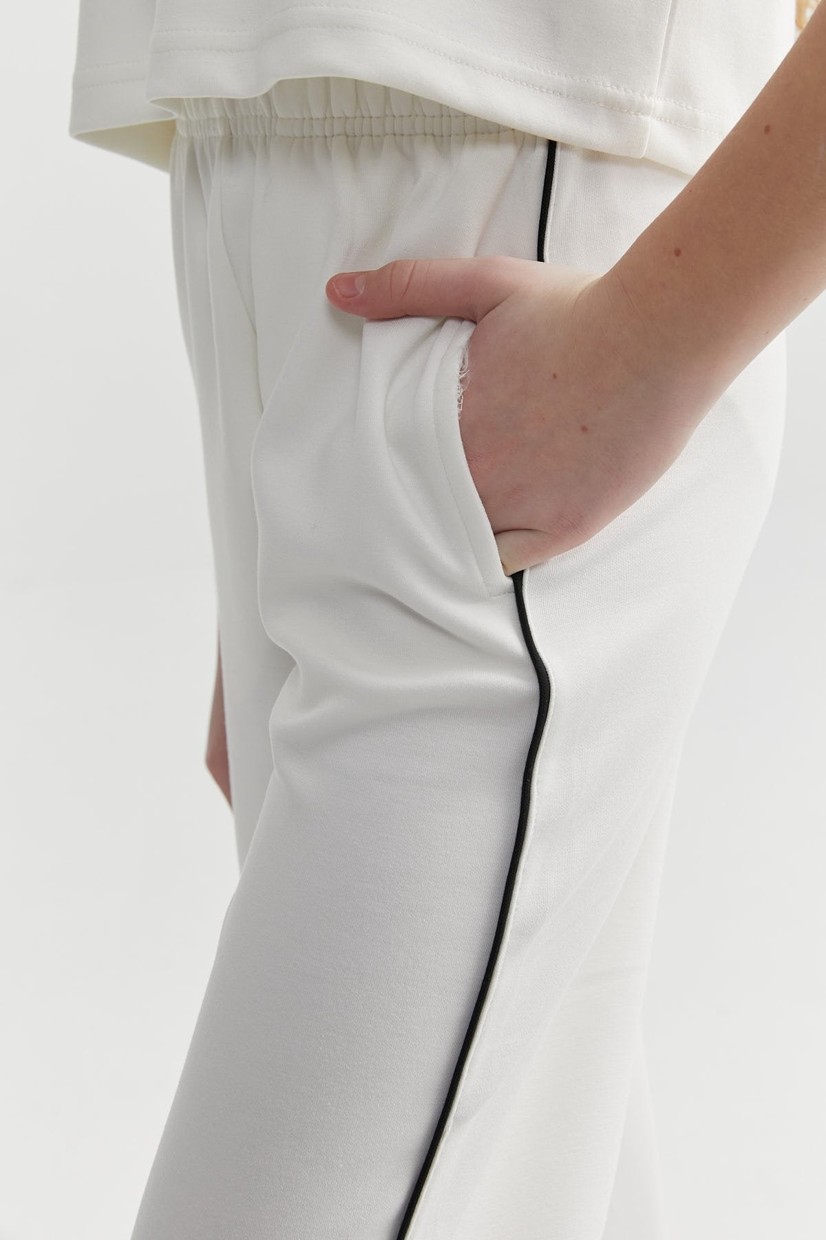 Girl's Elastic Waist Sweat Bottom