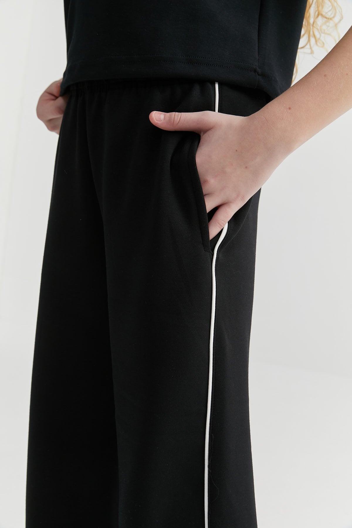 Girl's Elastic Waist Sweat Bottom