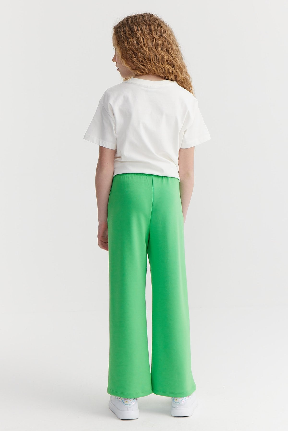 بنطلون رياضي للبنات بخصر مطاطي وخياطة أمامية