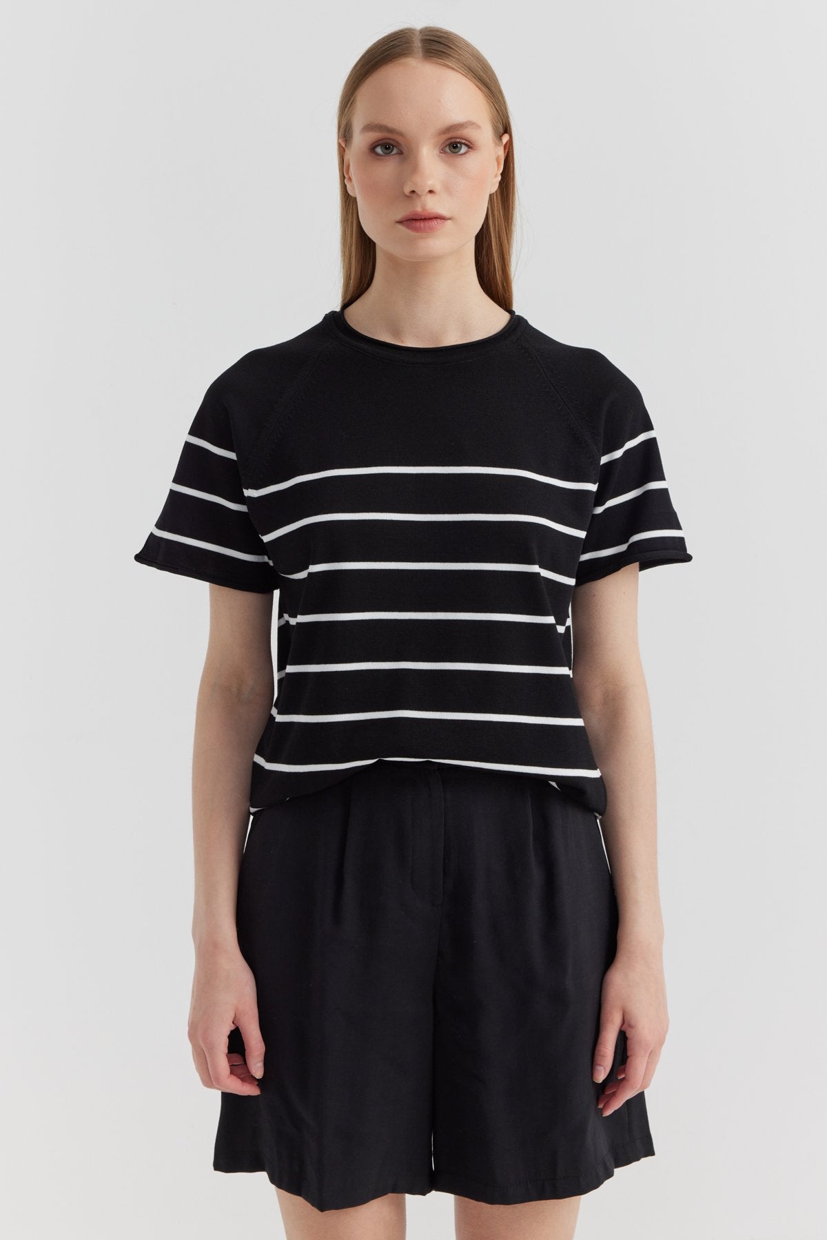 Women's Sausage Collar Striped Short Sleeve Knit T-shirt