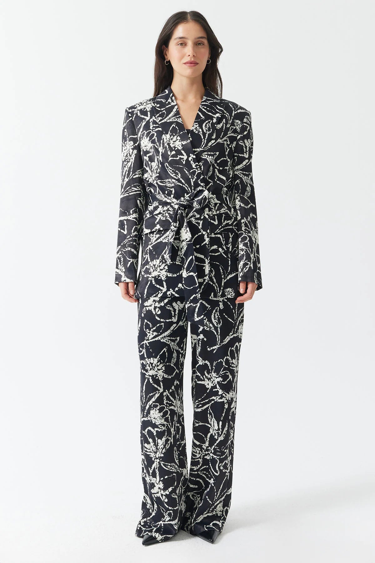 بنطلون ساتان للنساء