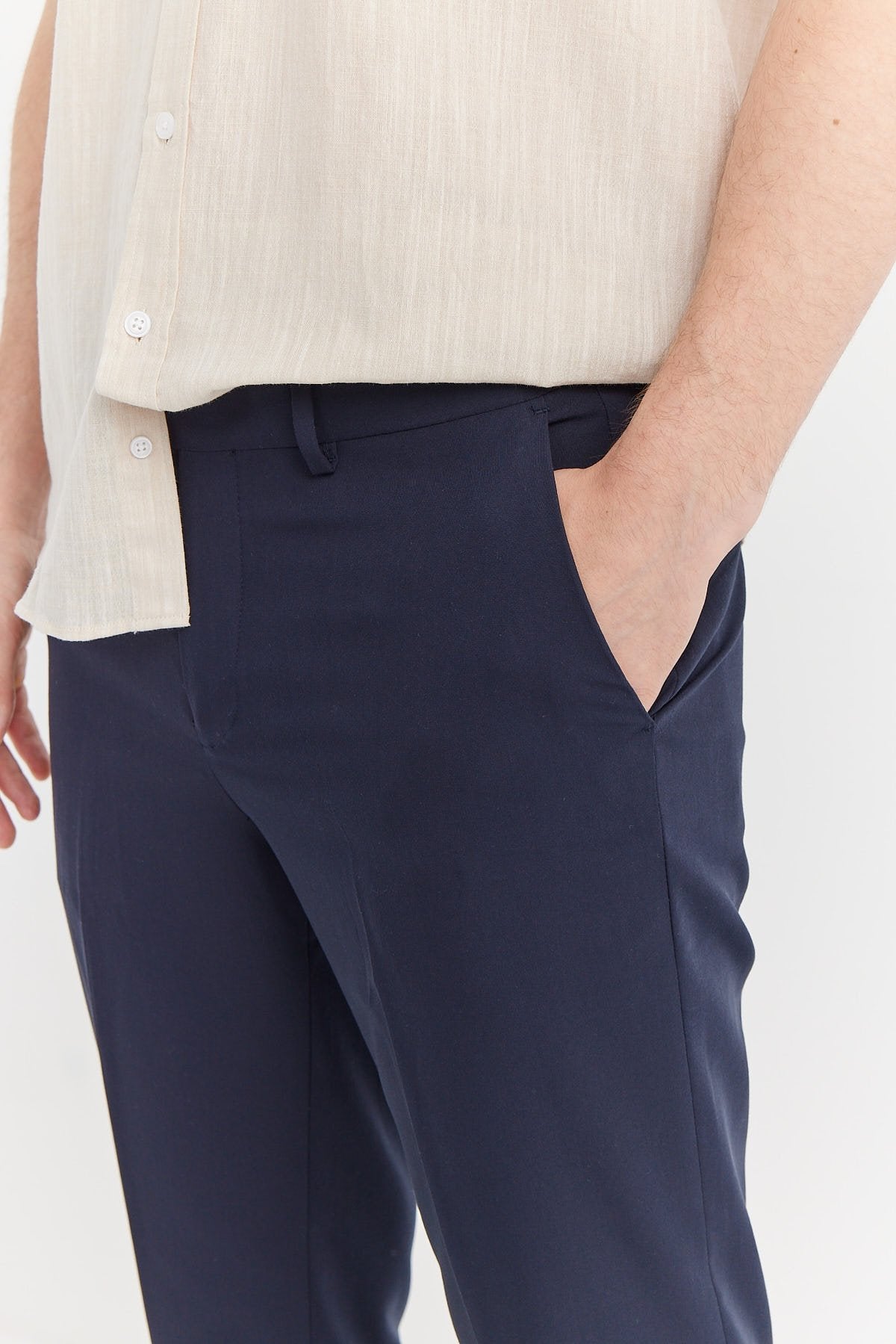 بنطلون رجالي من القماش بقصّة سلیم فیت