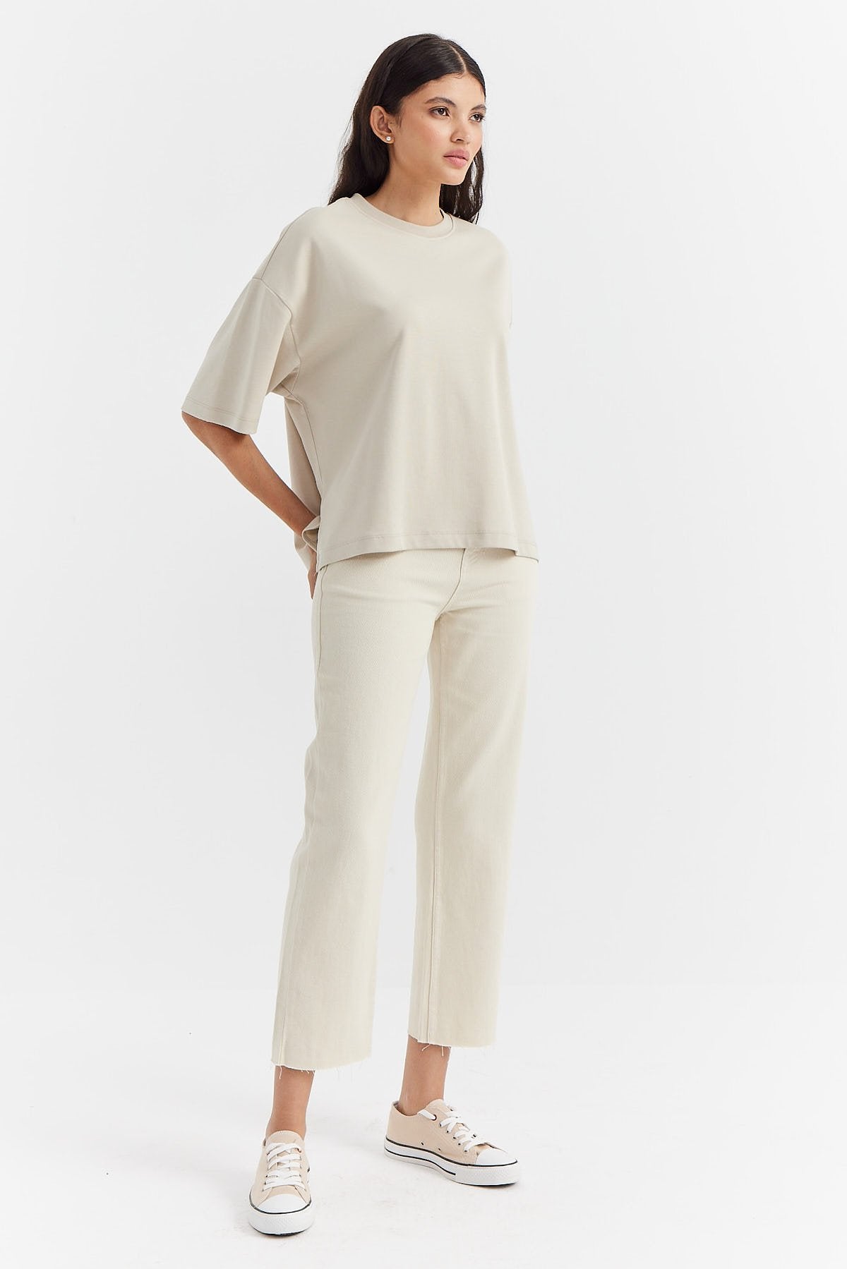 بنطلون جينز نسائي بخصر مرتفع وقصة ساق واسعة