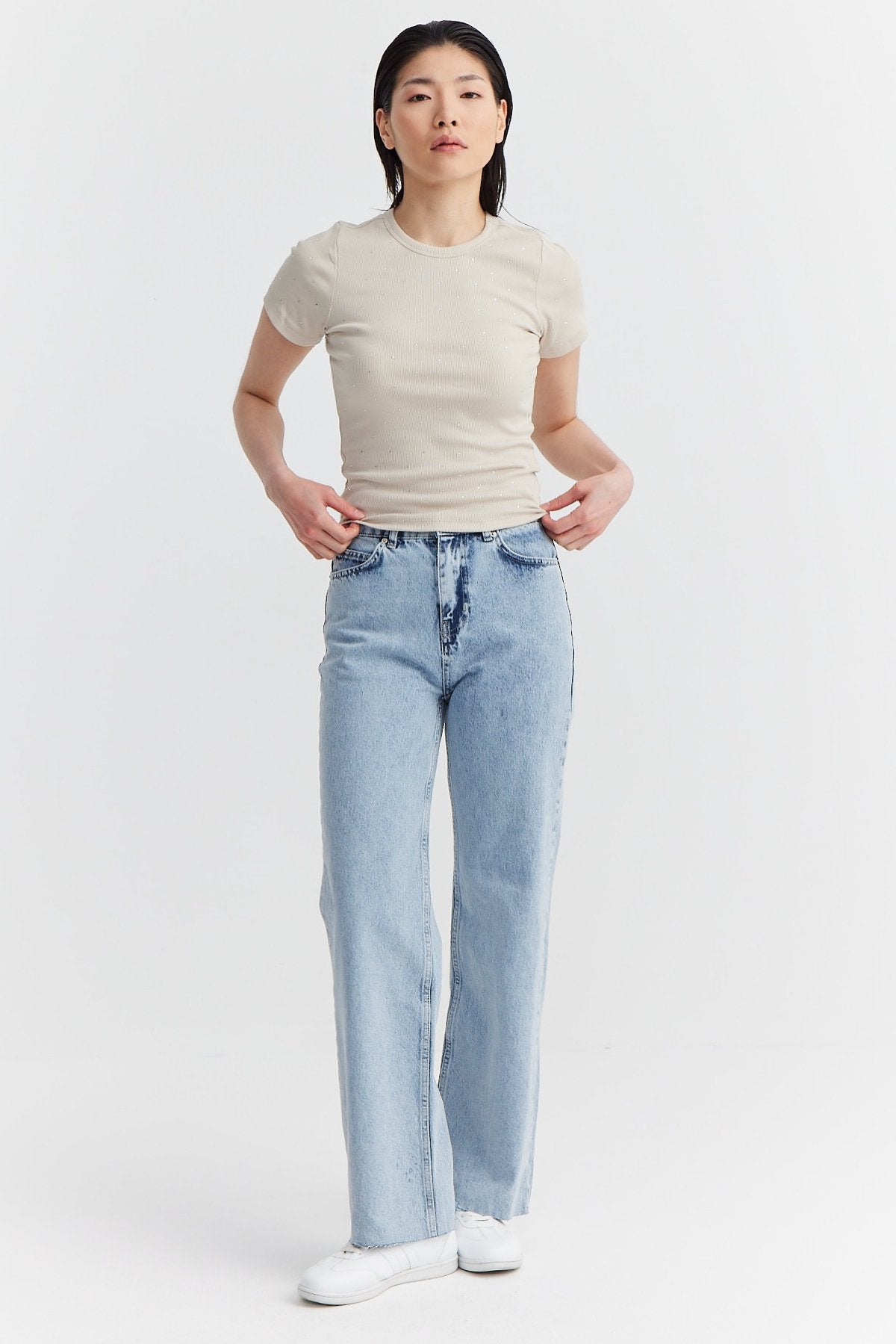 بنطلون جينز نسائي بخصر مرتفع وقصة ساق واسعة