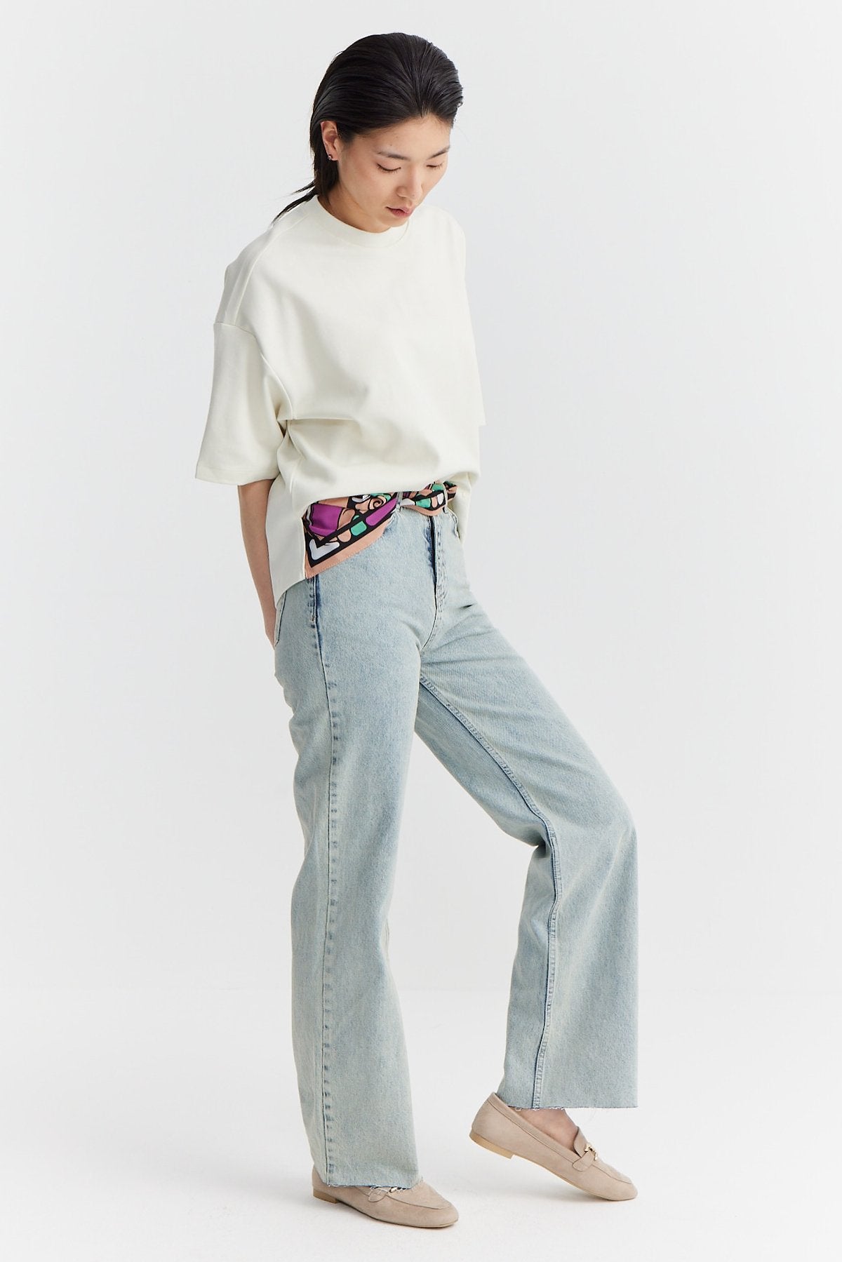 بنطلون جينز نسائي بخصر مرتفع وقصة ساق واسعة