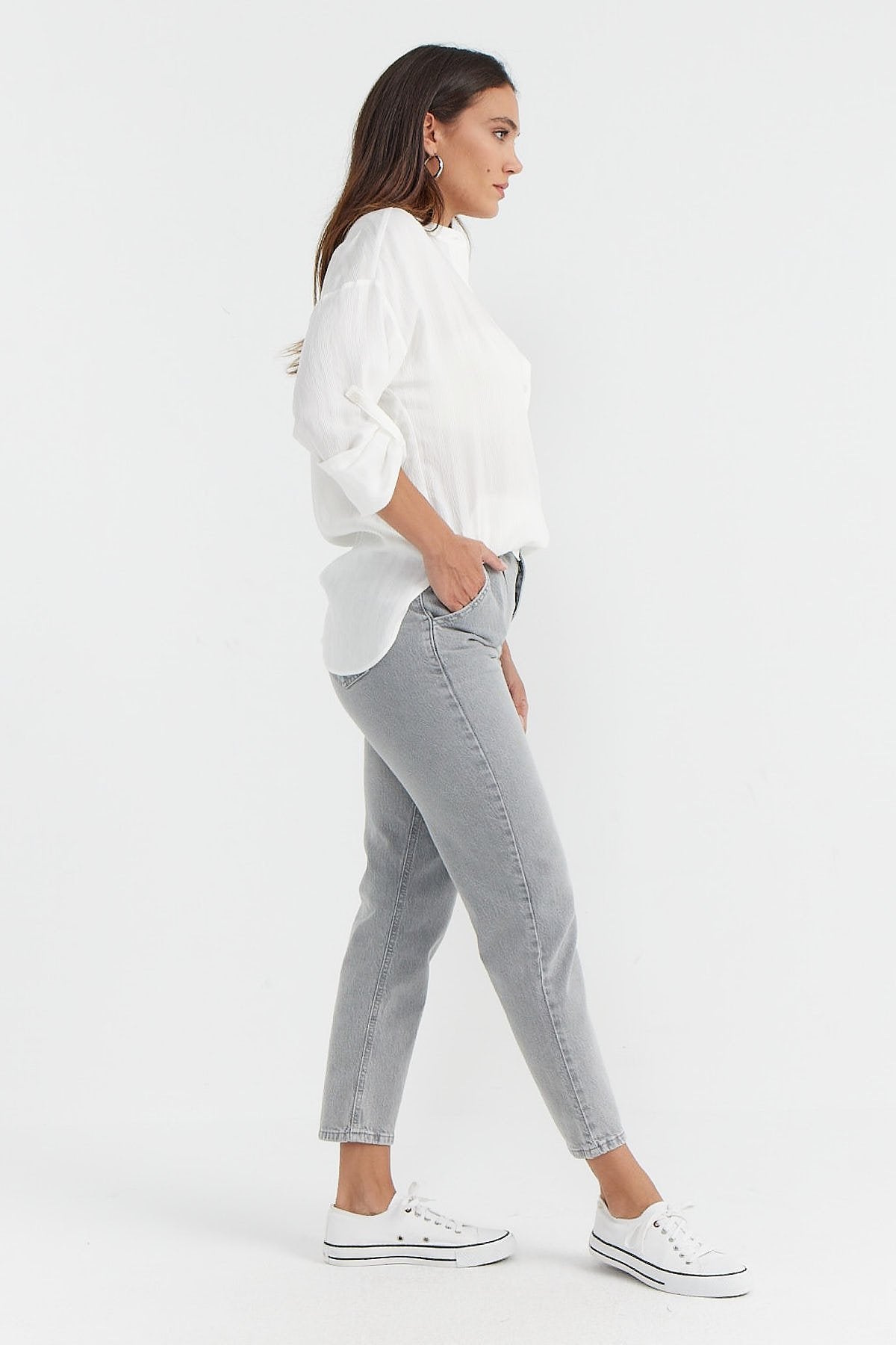 بنطلون جينز نسائي بخصر مرتفع