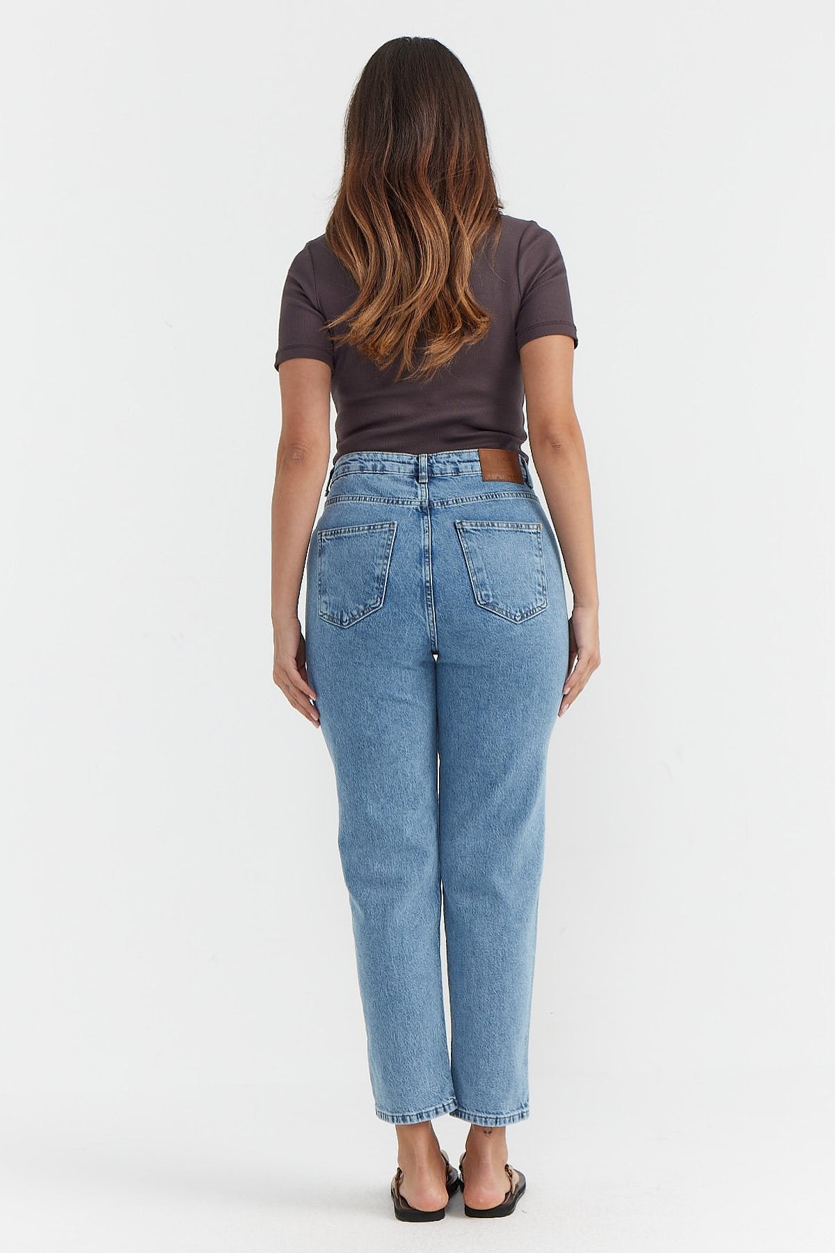 بنطلون جينز نسائي بخصر مرتفع