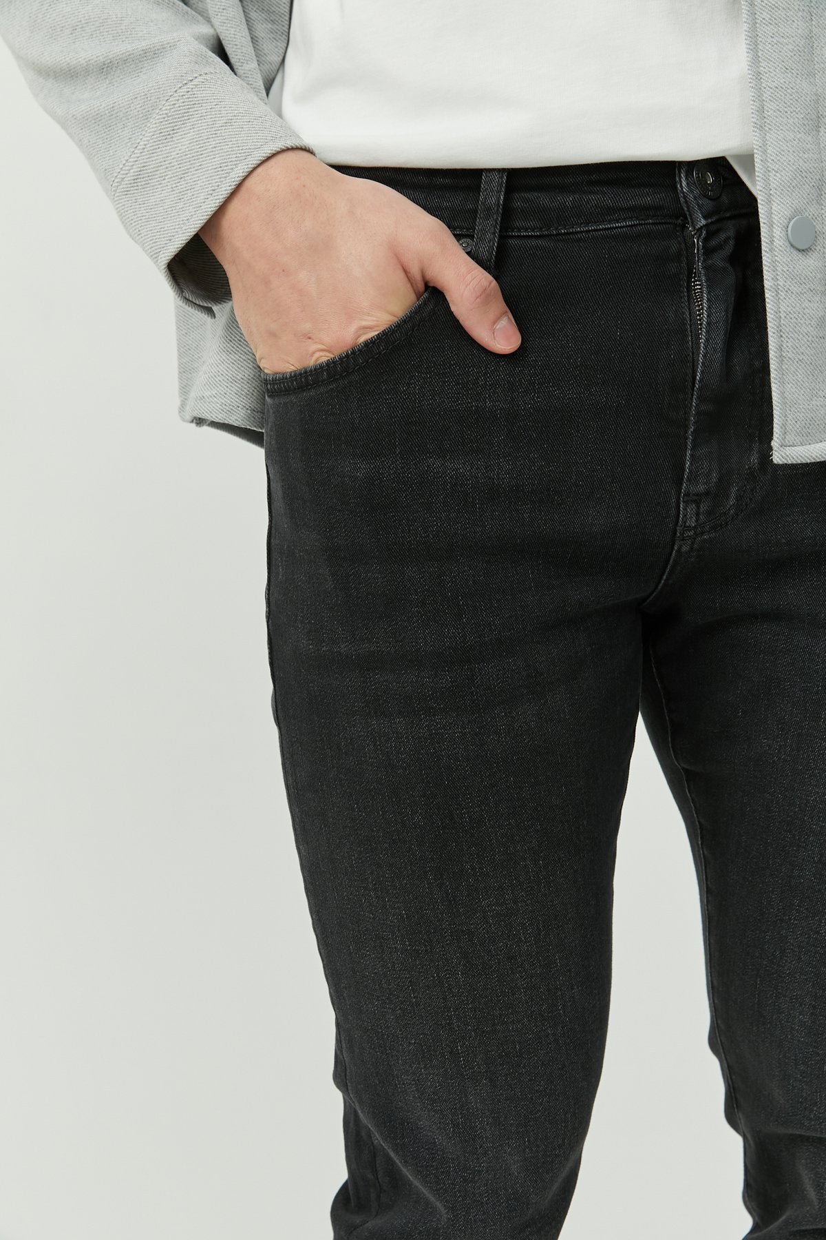 Men's Regular Waist Jeans