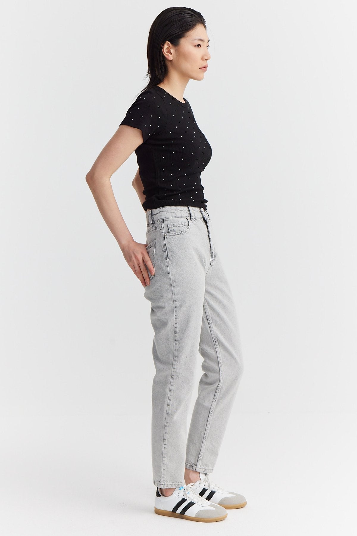 بنطلون جينز نسائي ضيق بخصر مرتفع