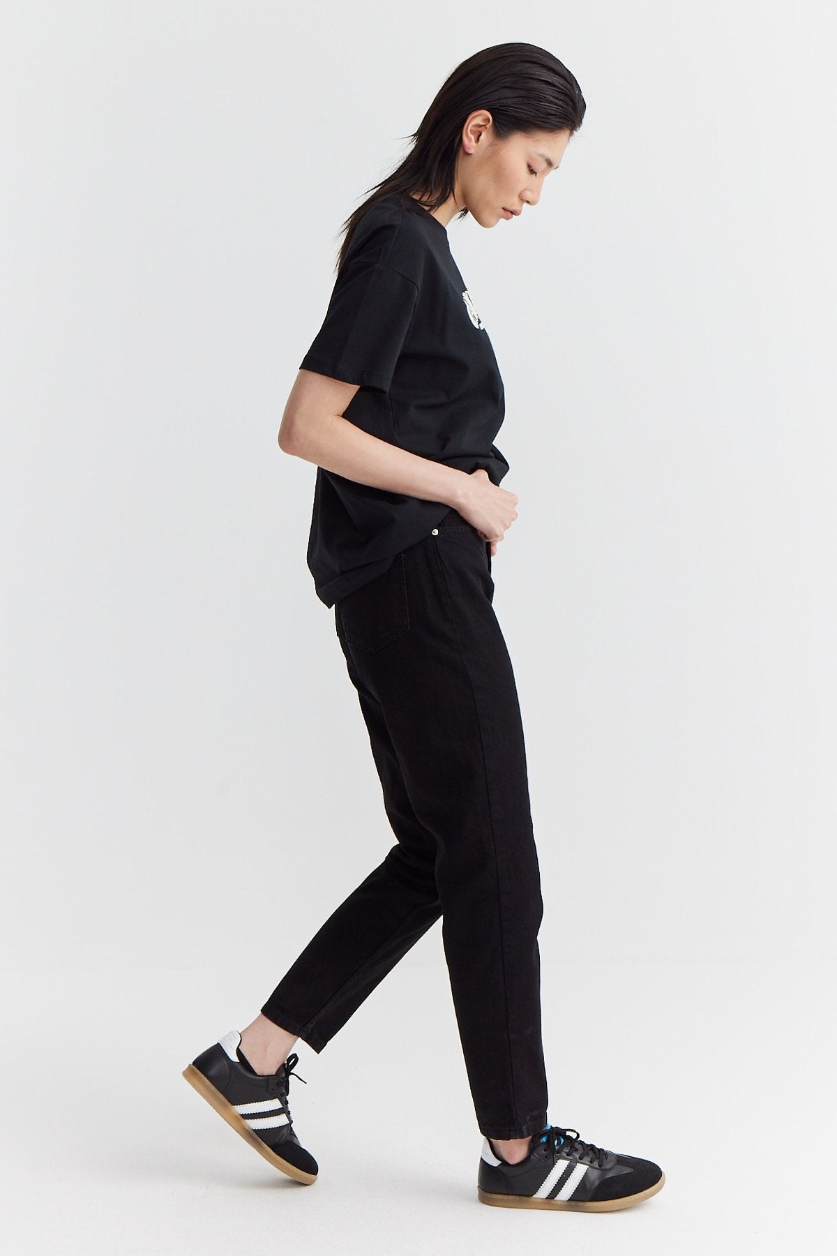 بنطلون جينز نسائي ضيق بخصر مرتفع