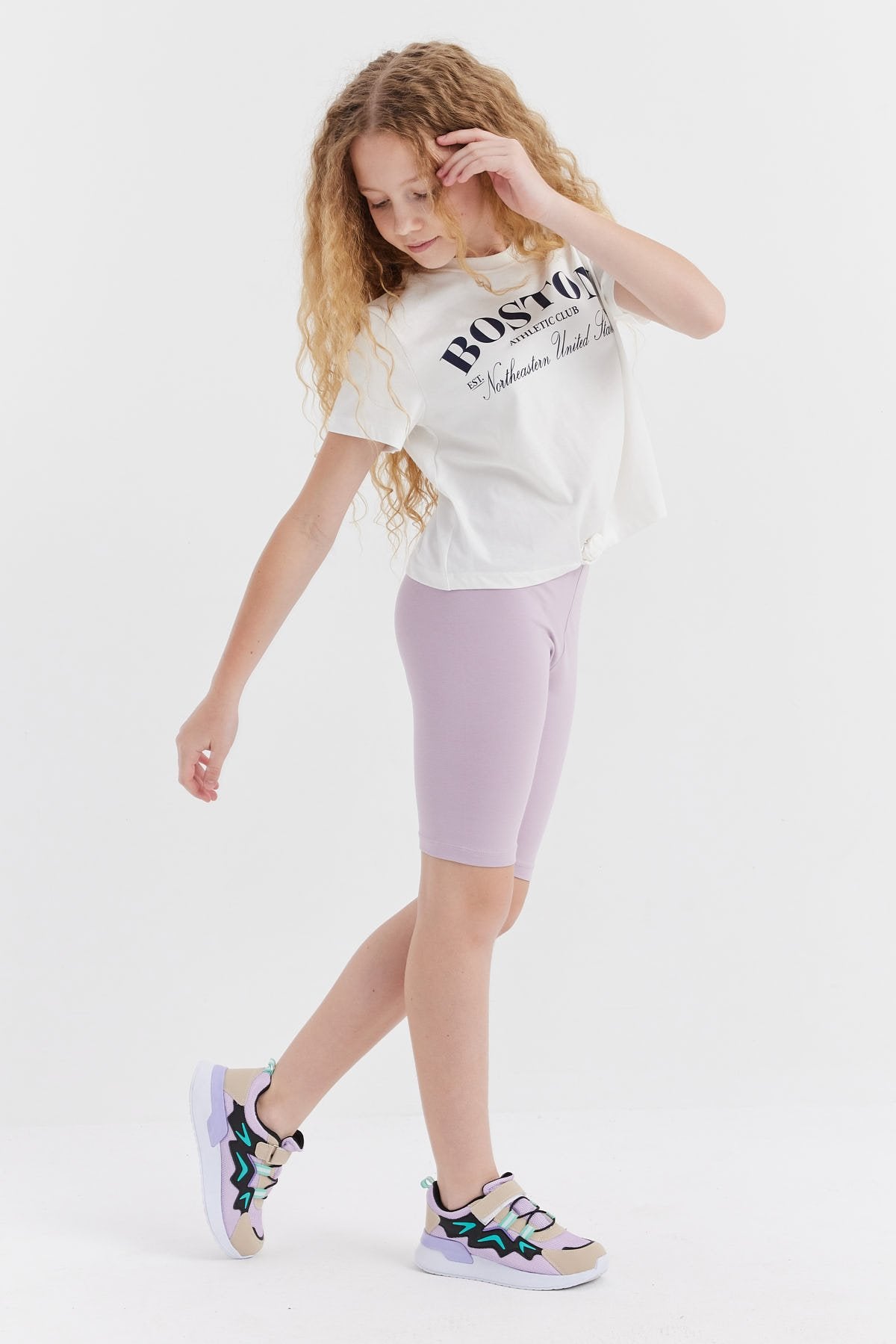 تایتێکی کورتی کچان