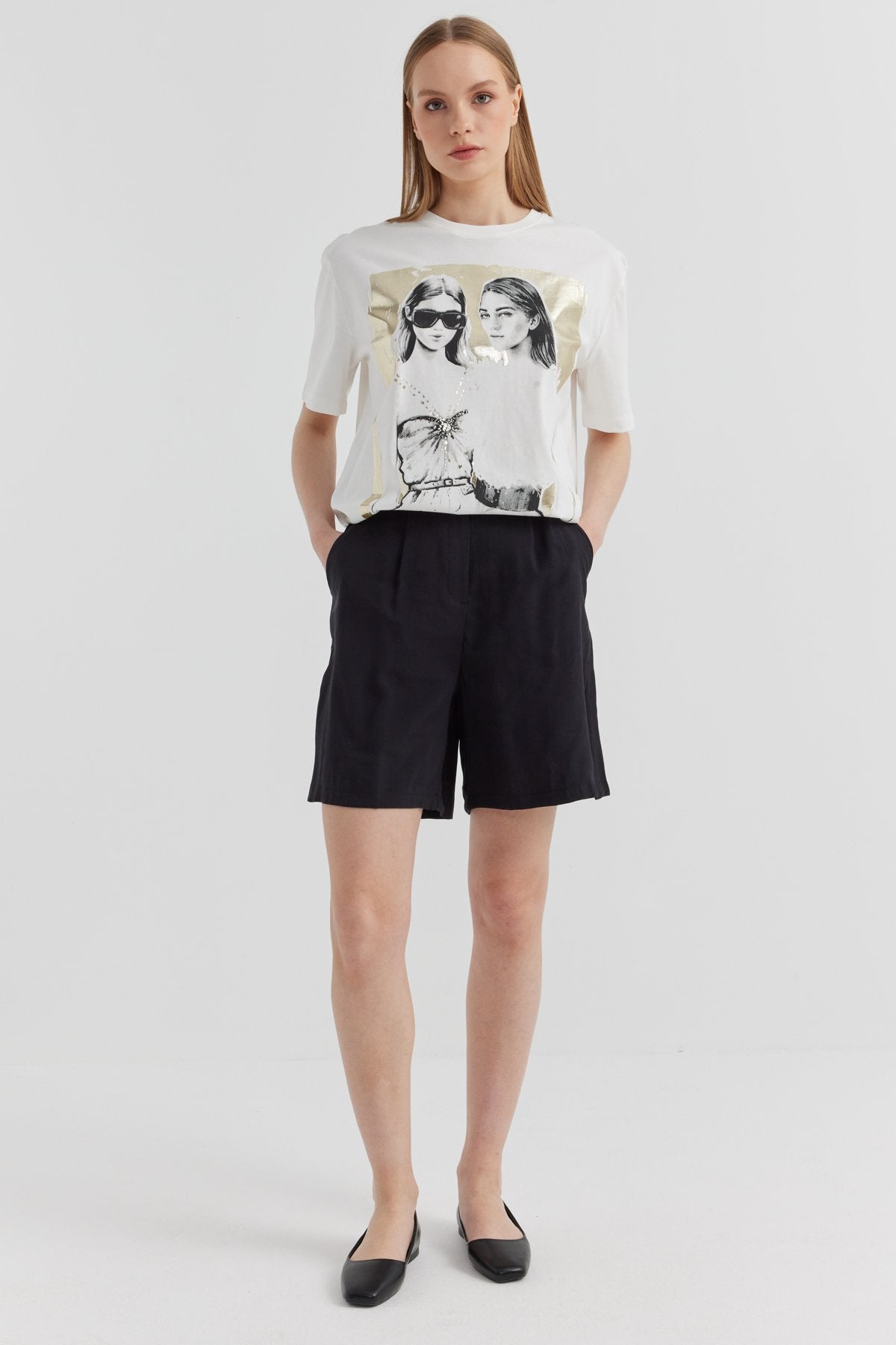 Women's Pleated Detailed Shorts