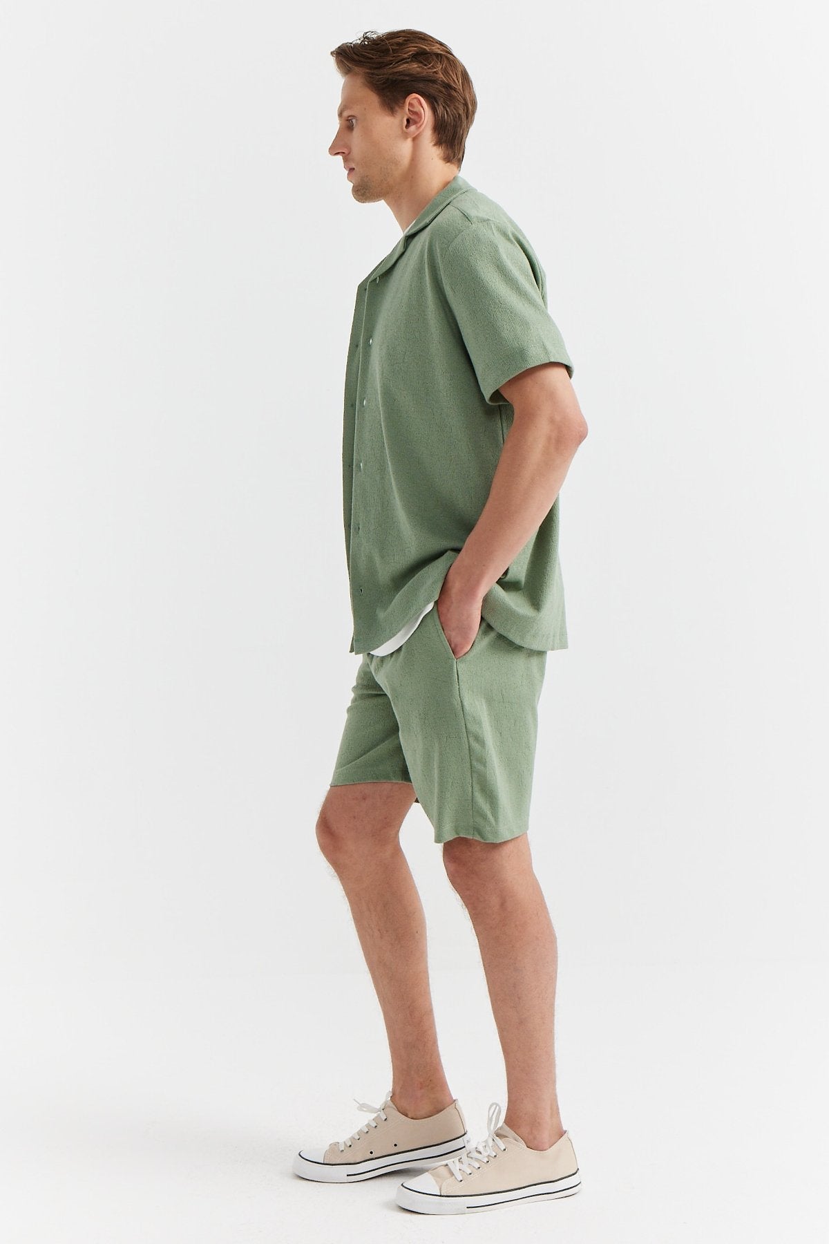 Men's Textured Tie-Waist Shorts