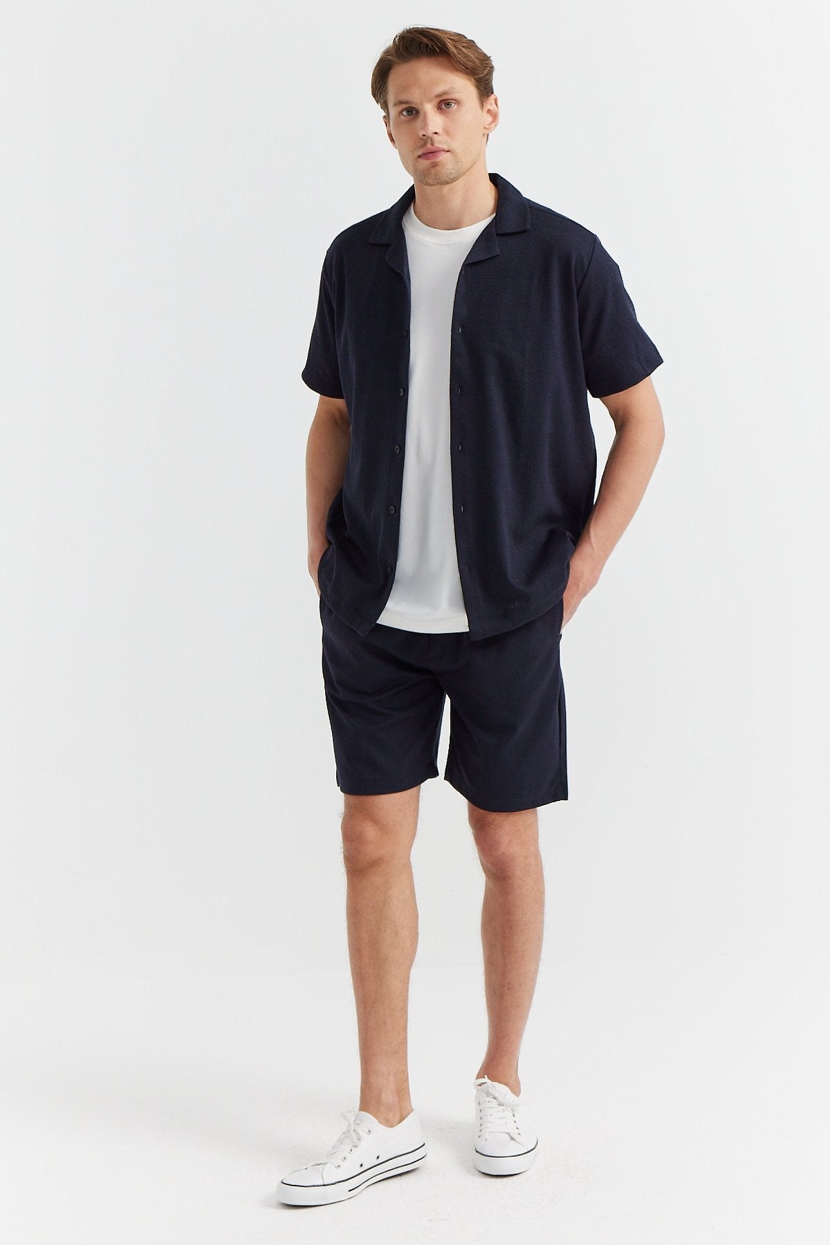Men's Textured Tie-Waist Shorts