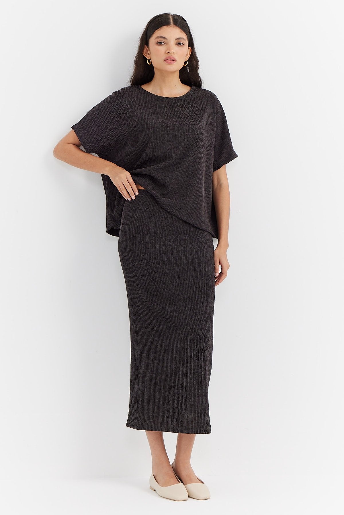 Women's Regular Waist Textured Midi Skirt