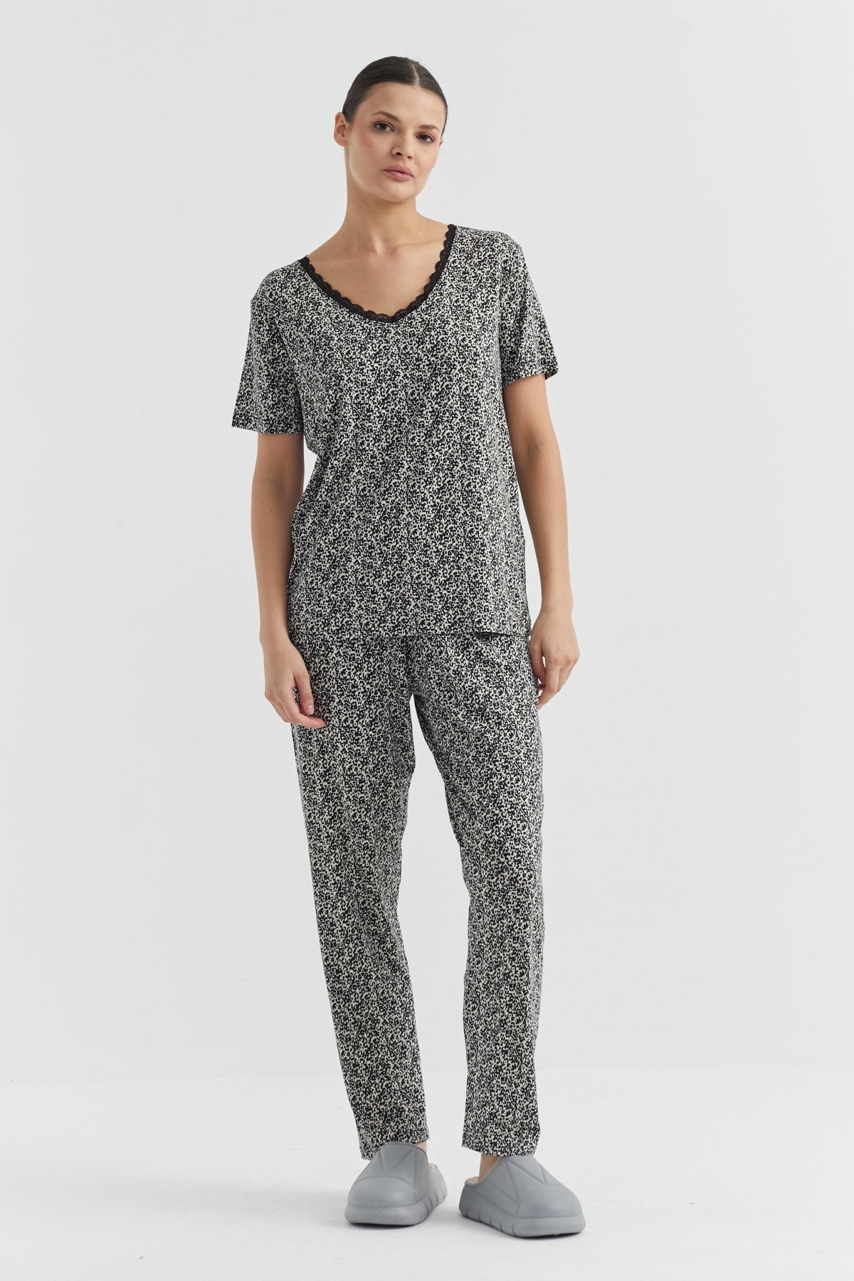Kadın Desenli Pijama Takımı