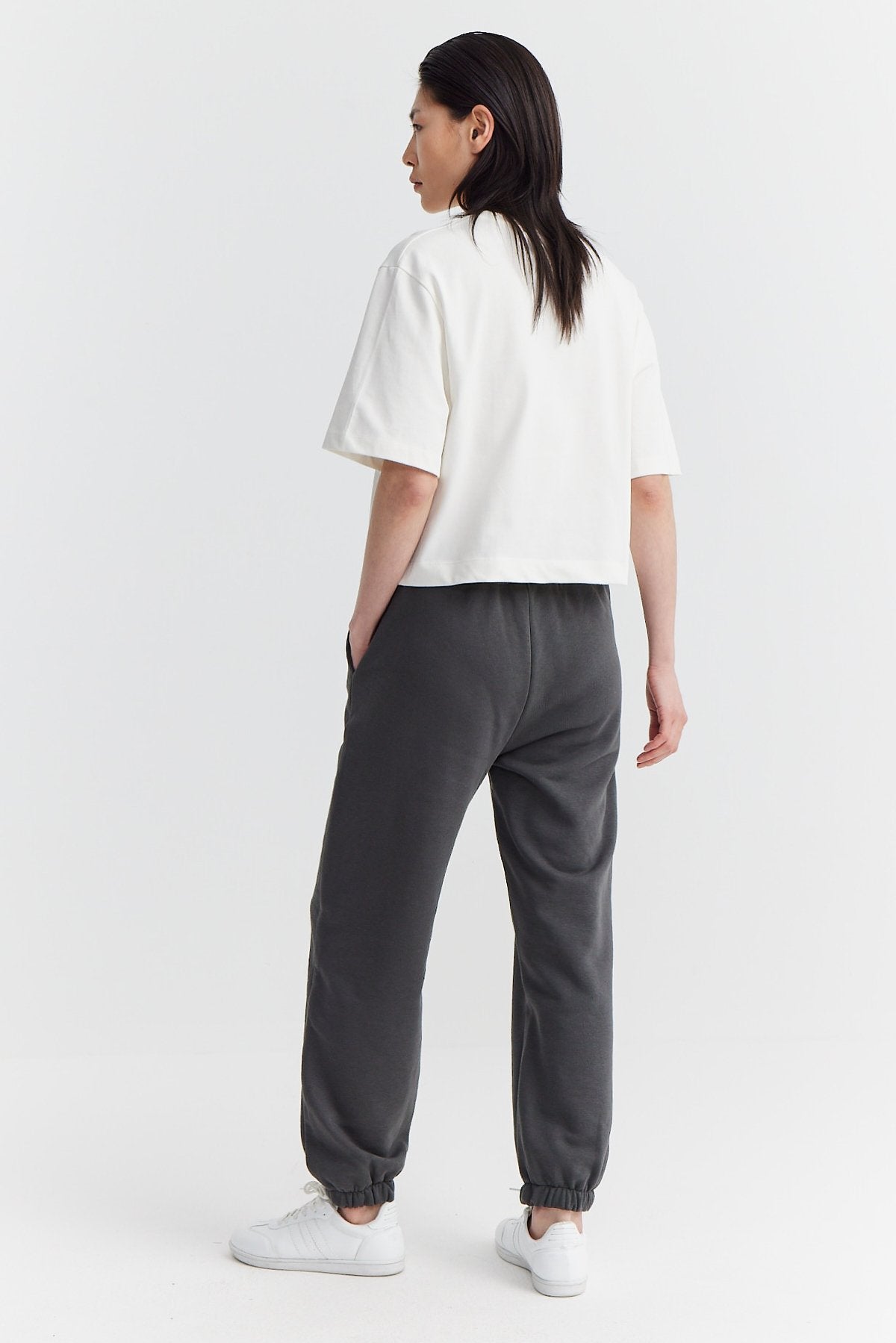 Women's Elastic Waist and Leg Sweat Bottom