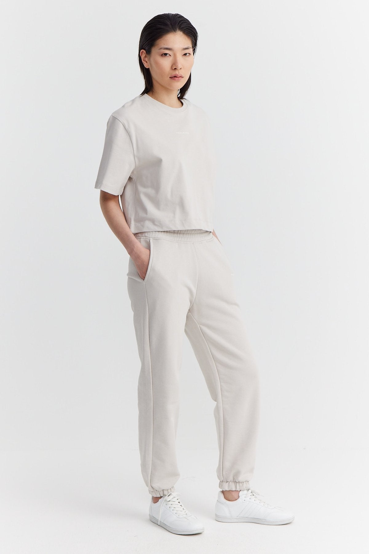 Women's Elastic Waist and Leg Sweat Bottom