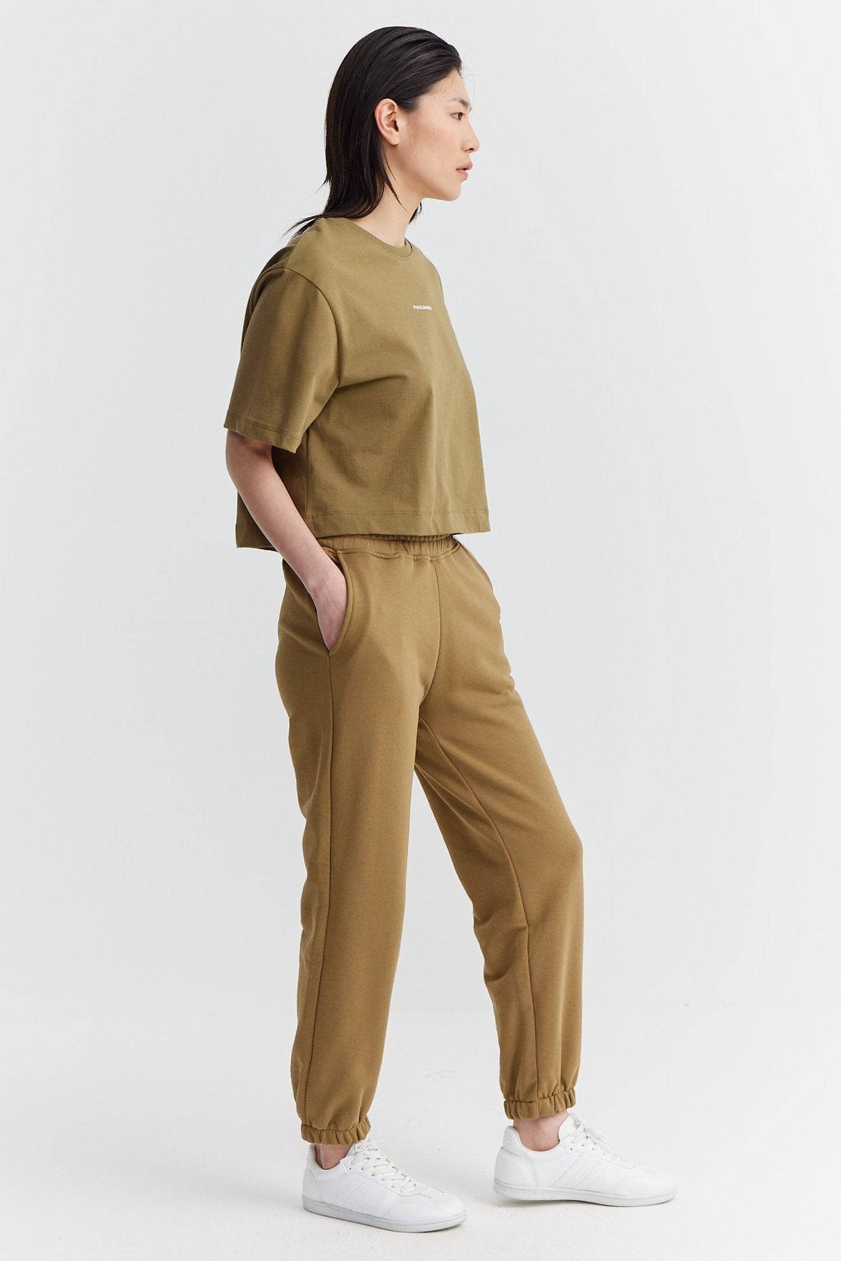 Women's Elastic Waist and Leg Sweat Bottom