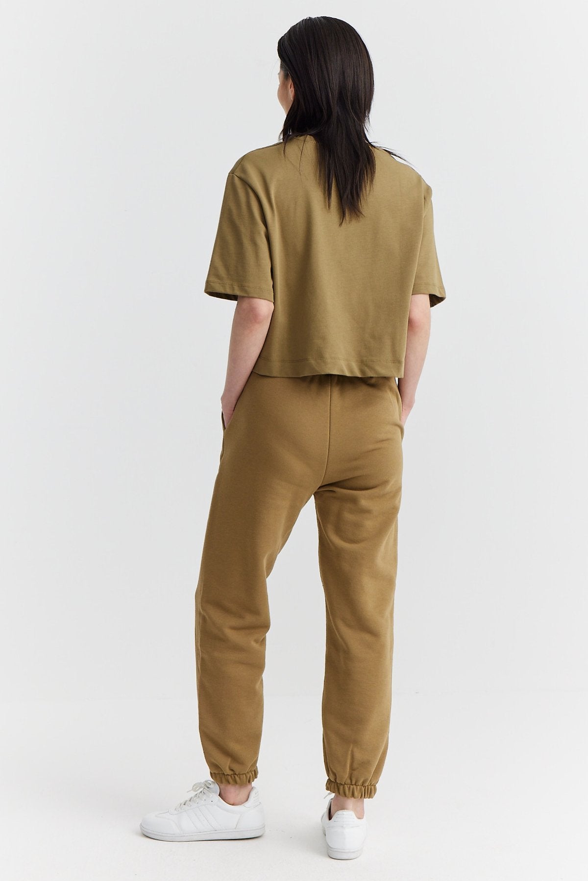 Women's Elastic Waist and Leg Sweat Bottom