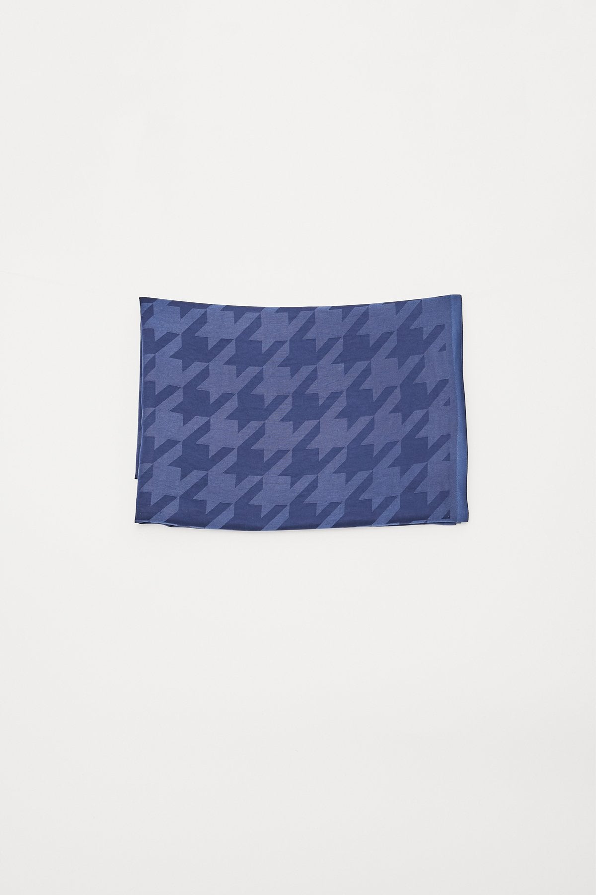Houndstooth Patterned Shawl