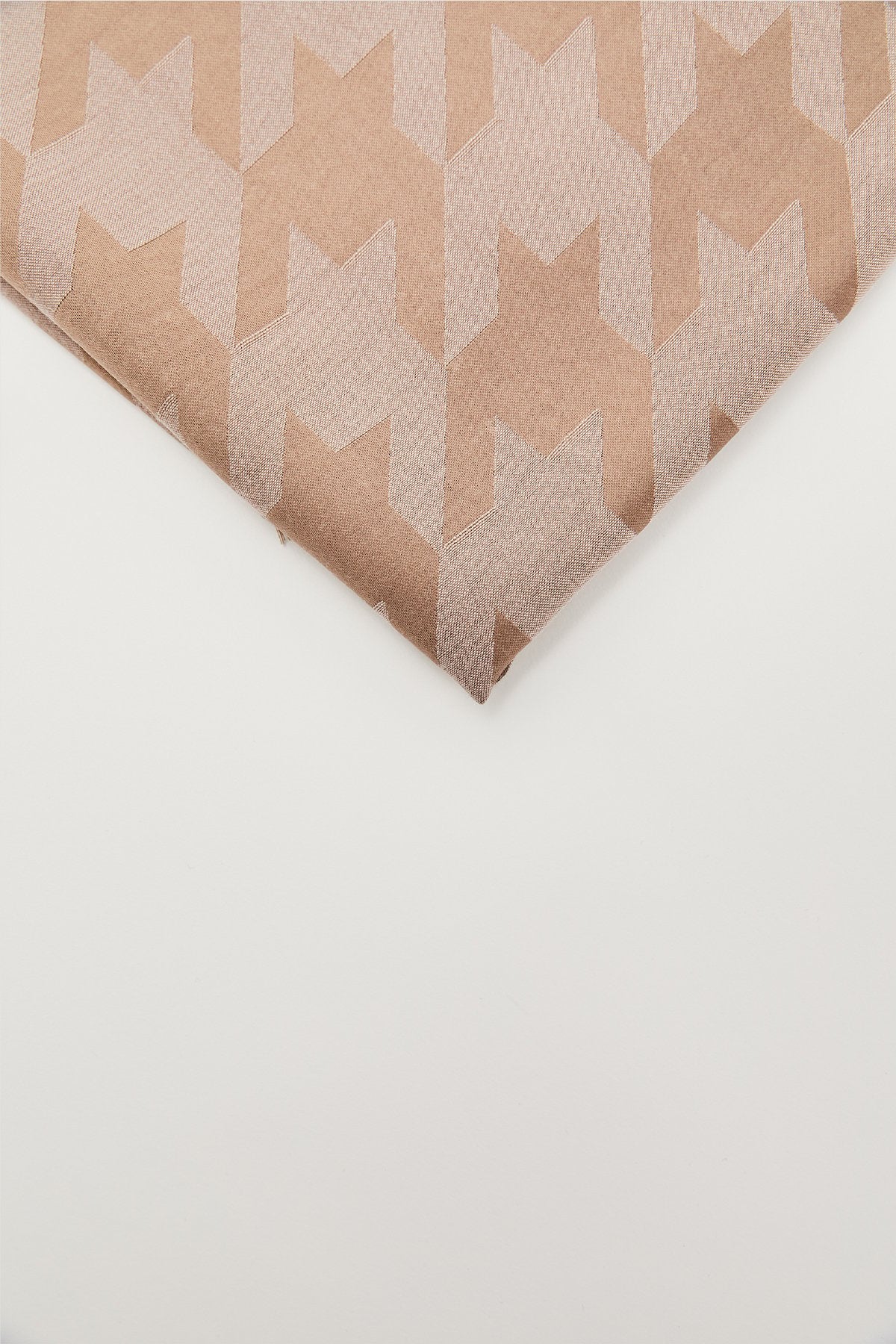 Houndstooth Patterned Shawl