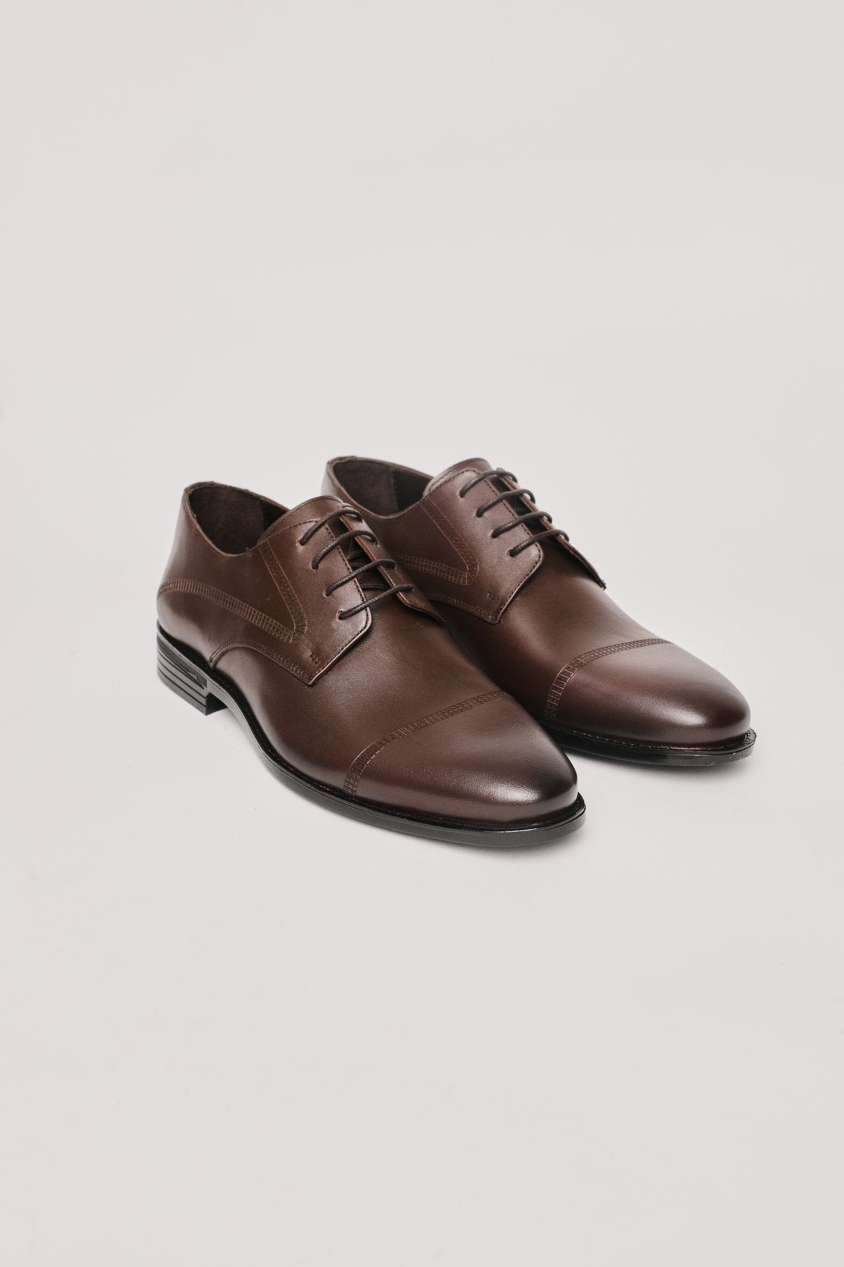 Men's Lace-Up Classic Shoes