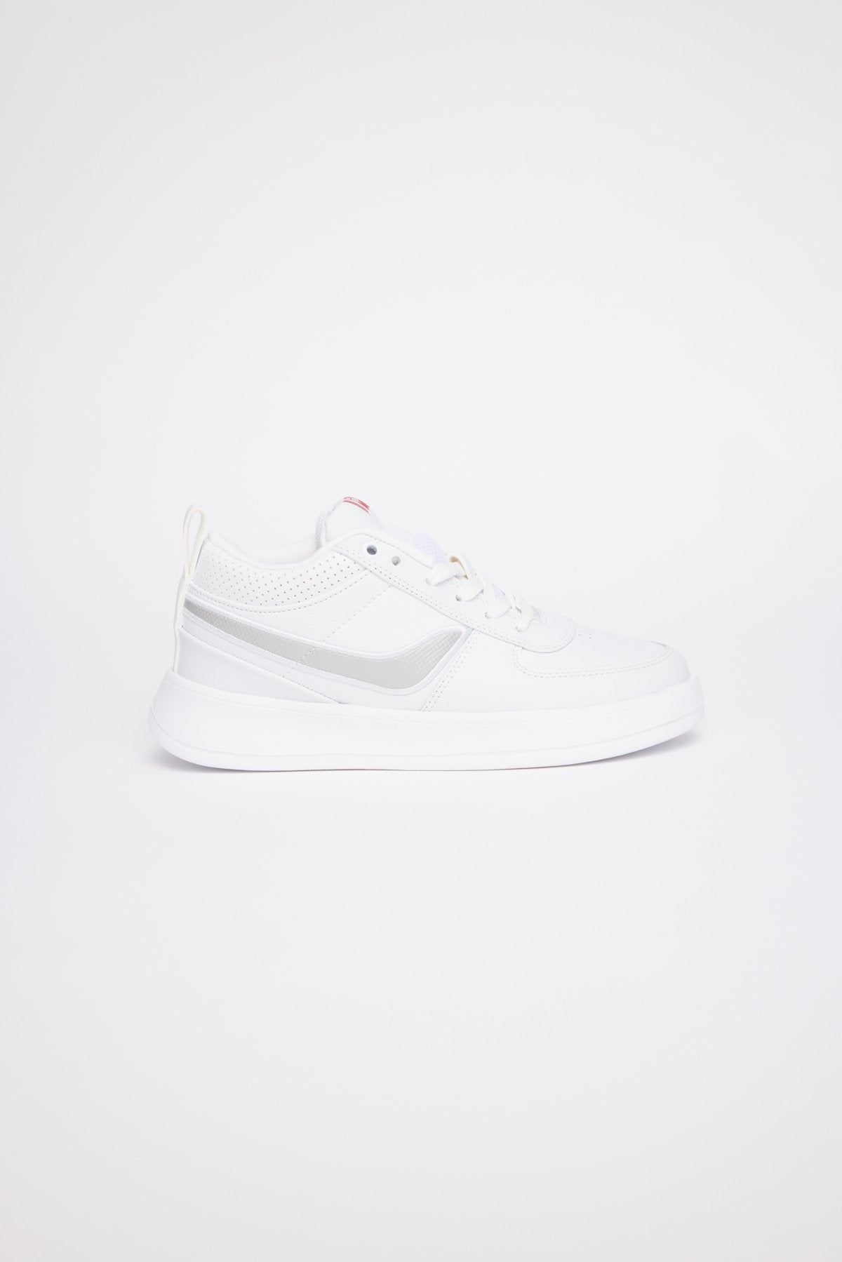 پێڵاوی وەرزشی پیاوان