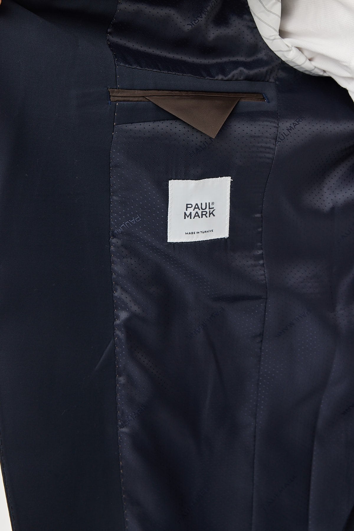 عەزی کۆلارە نووکدار بۆ پیاوان