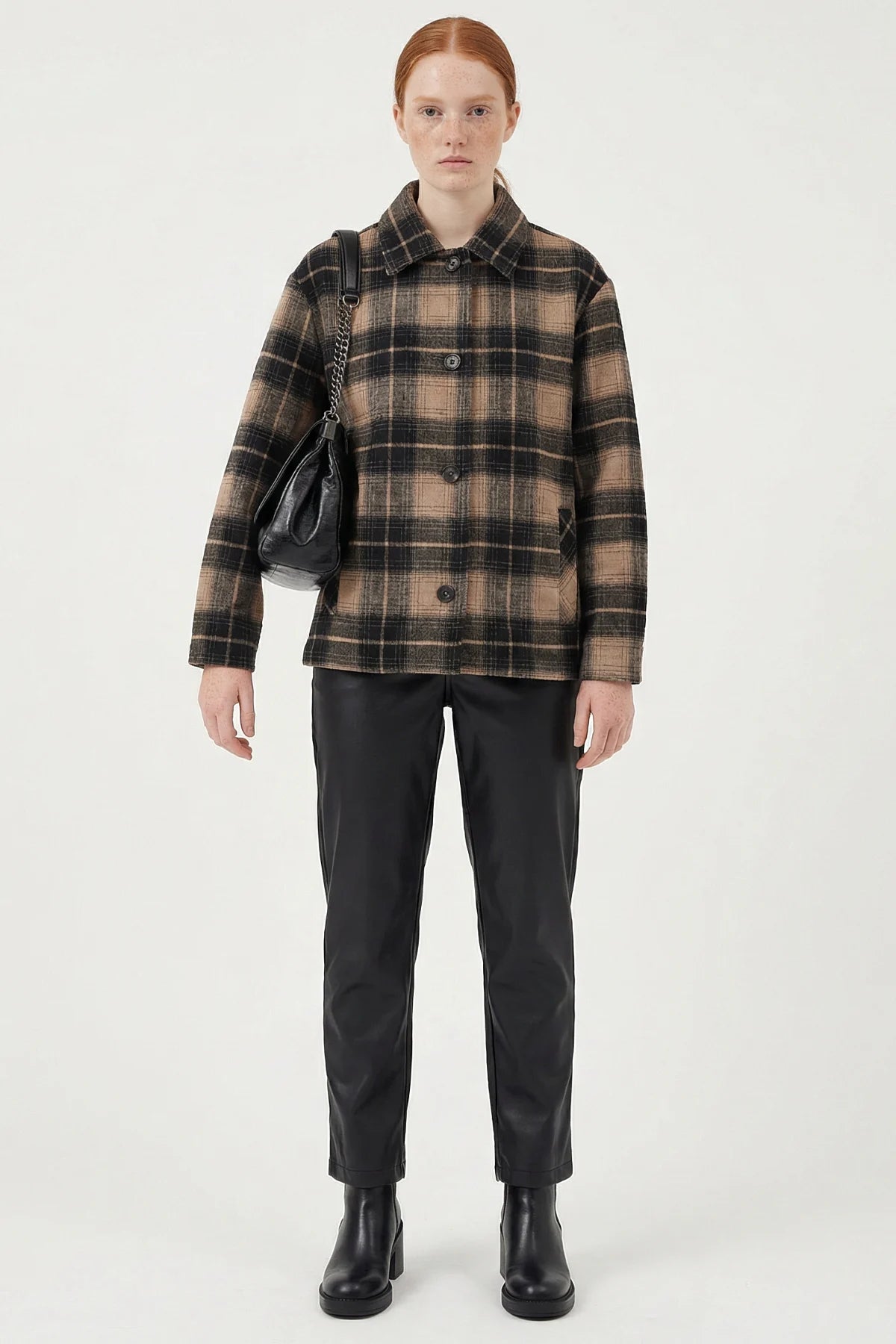 چاکەتی کراسی پلاید بۆ خانمان