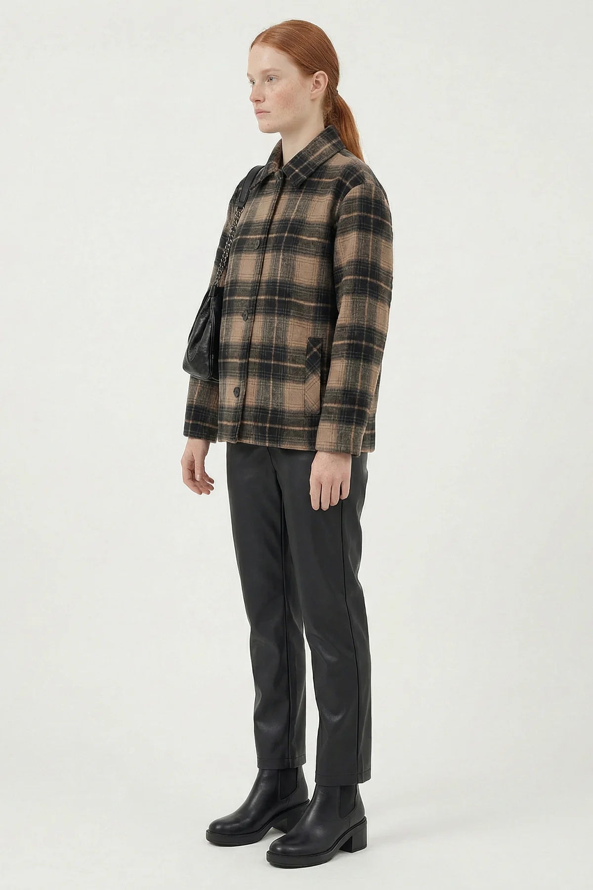 چاکەتی کراسی پلاید بۆ خانمان