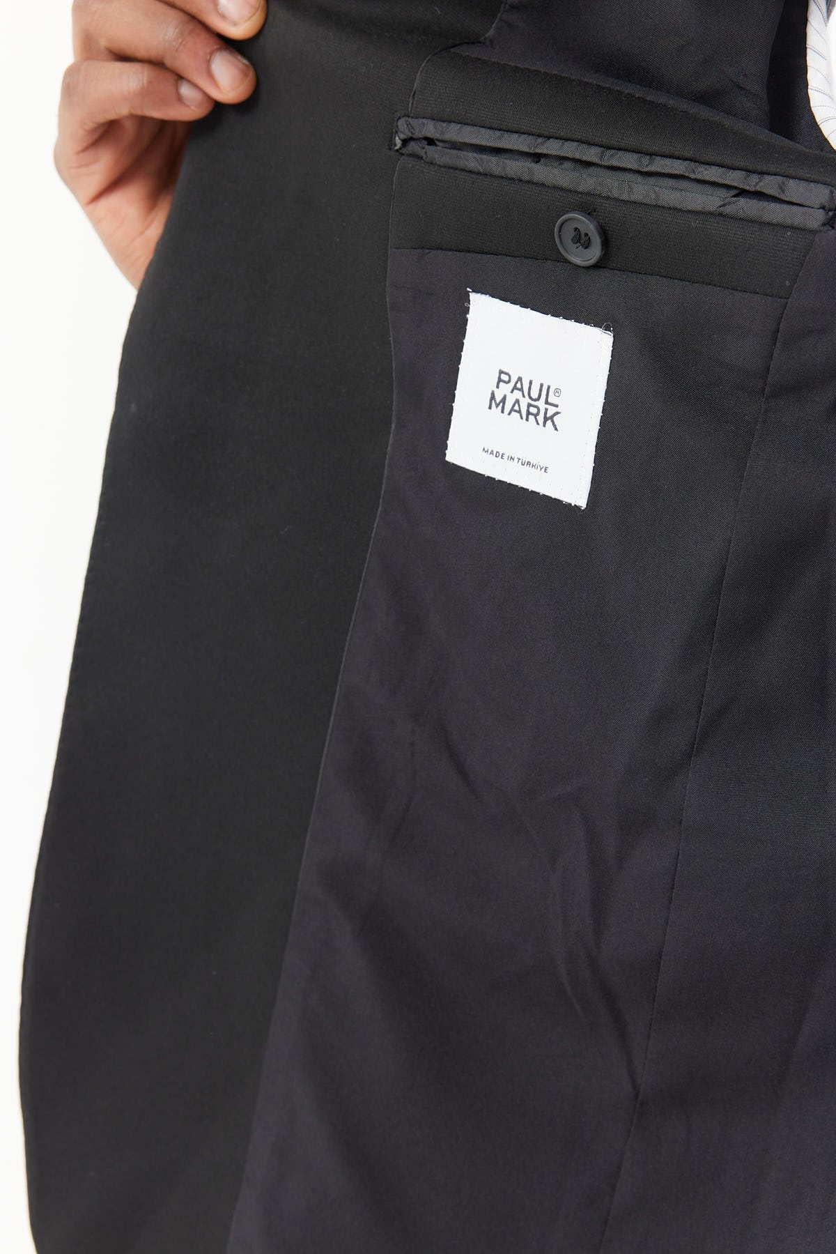 سترة رجالية بياقة مدببة