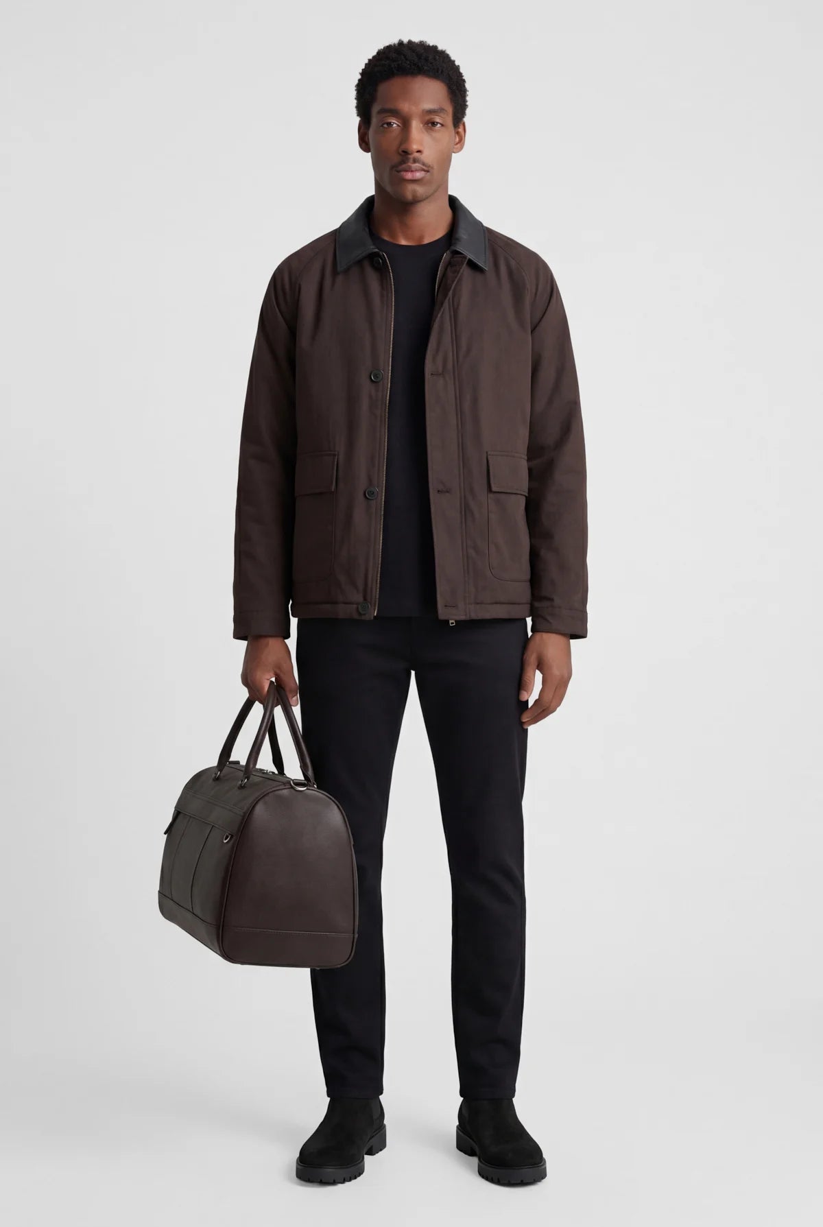 چاکەتی پیاوان بە وردەکاری گۆچانی چەرم