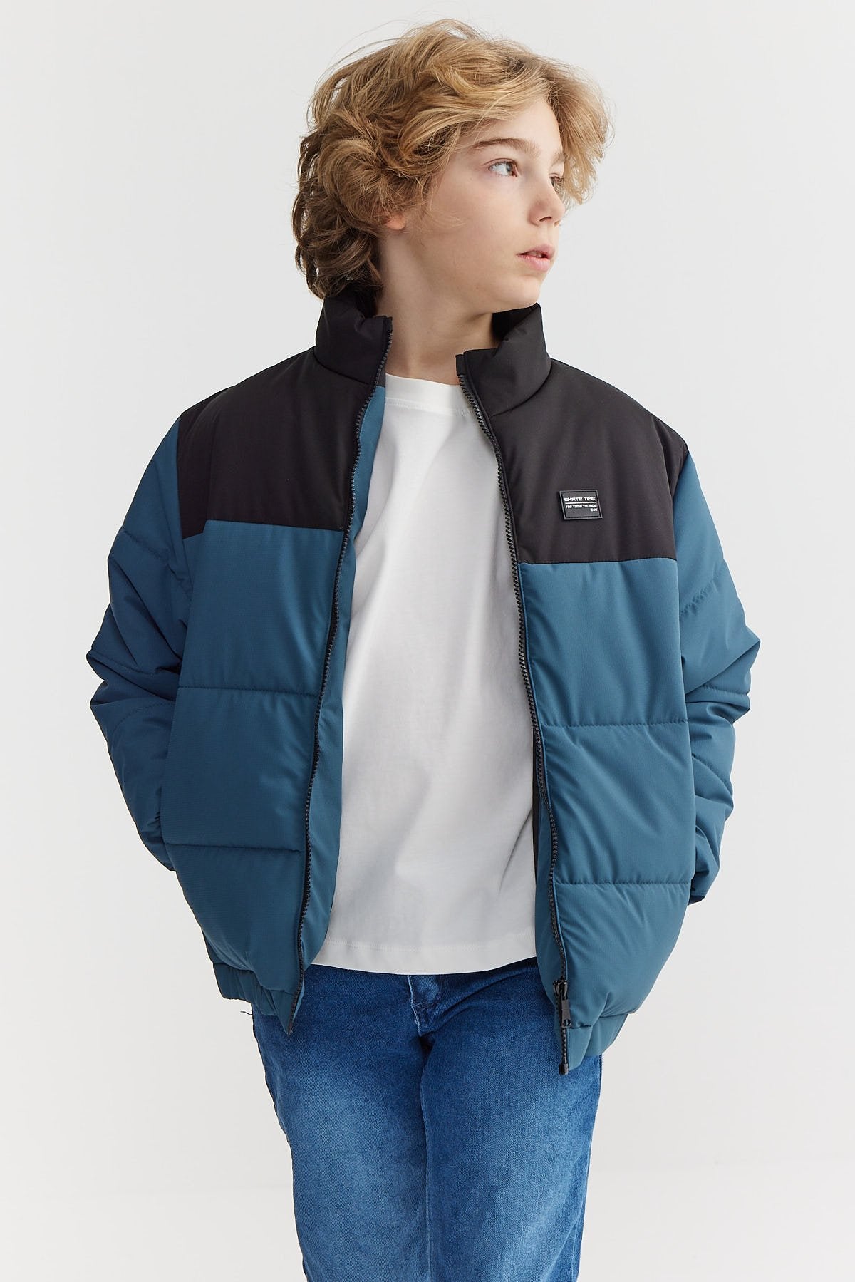 معطف للأولاد بياقة واقفة