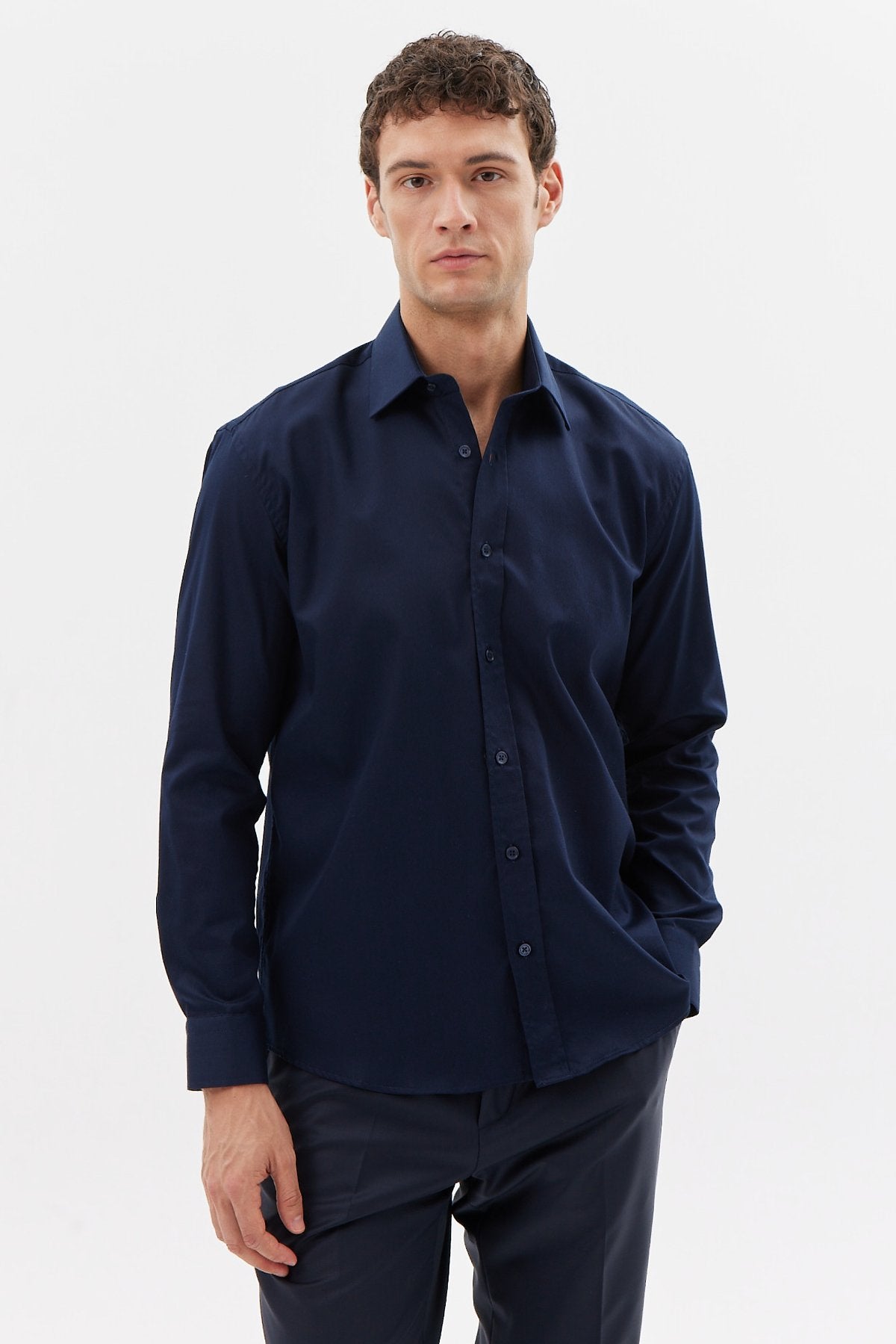 Erkek Klasik Normal Kesim Gömlek