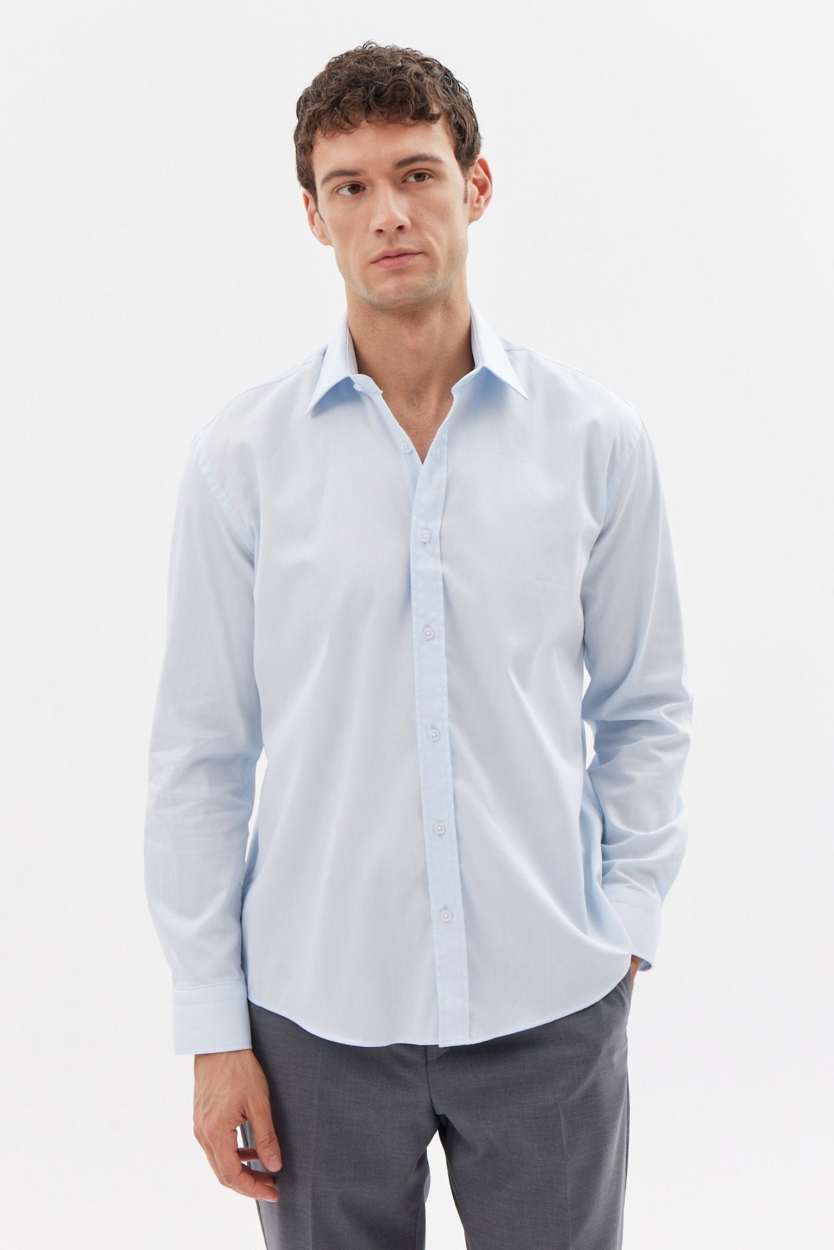 Erkek Klasik Normal Kesim Gömlek