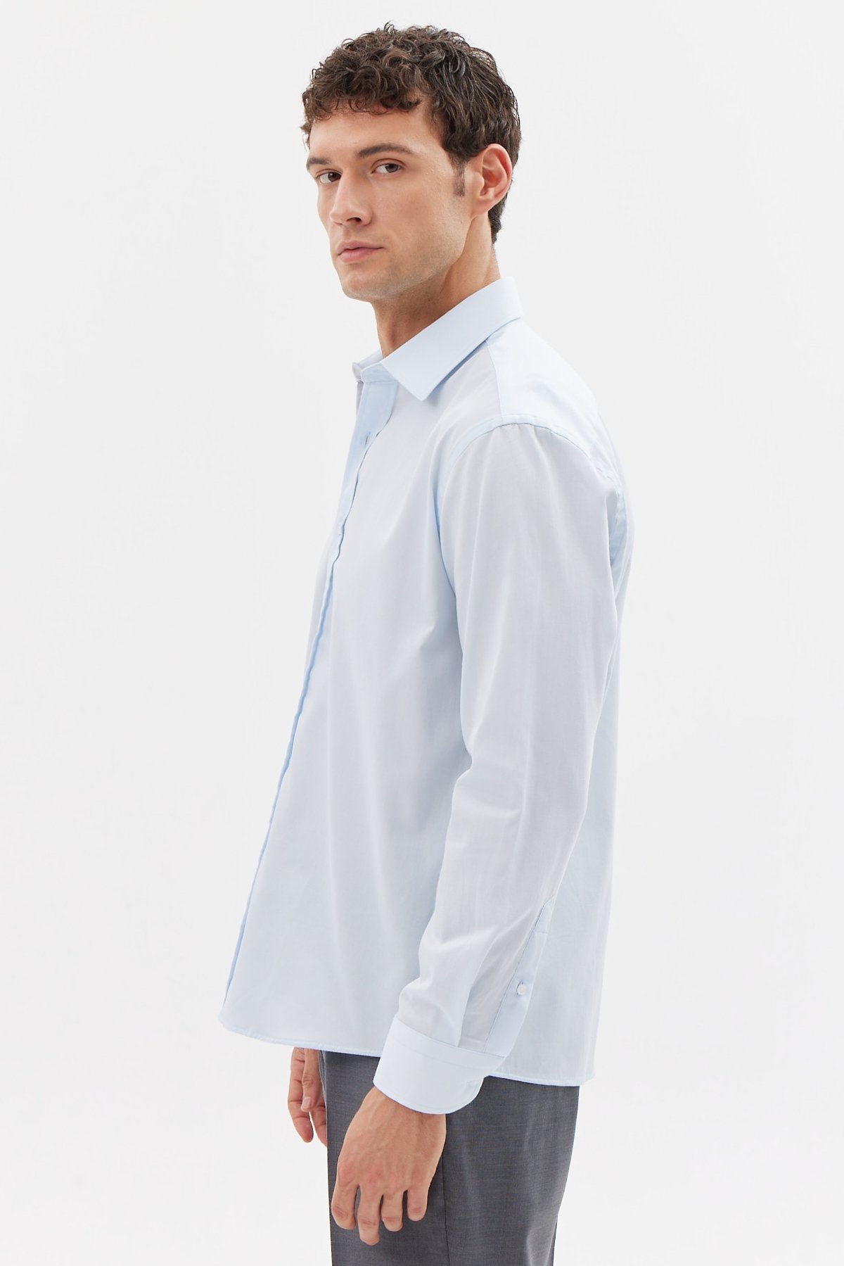 Erkek Klasik Normal Kesim Gömlek