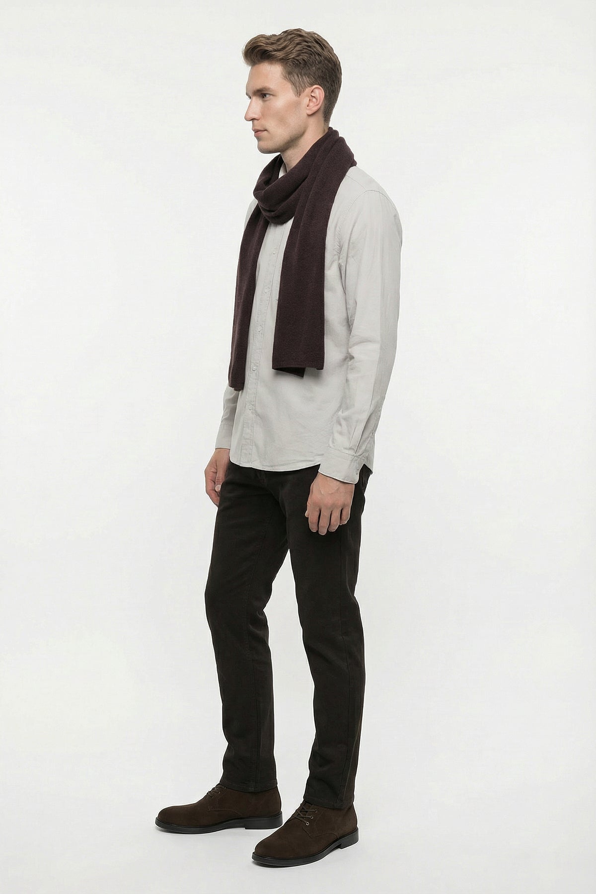 کراسێکی ئاسایی پیاوان لەگەڵ گیرفان