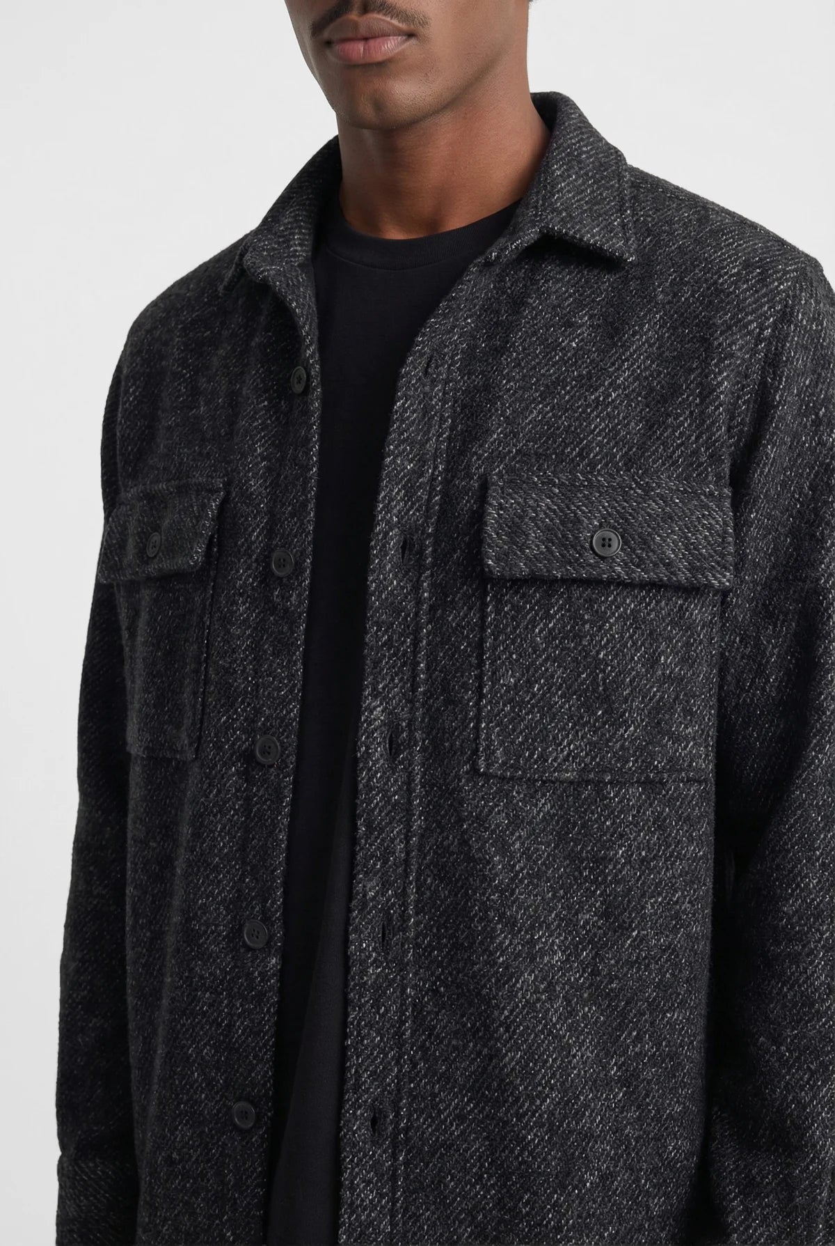 چاکەتی کراسێکی ئاسایی پیاوان