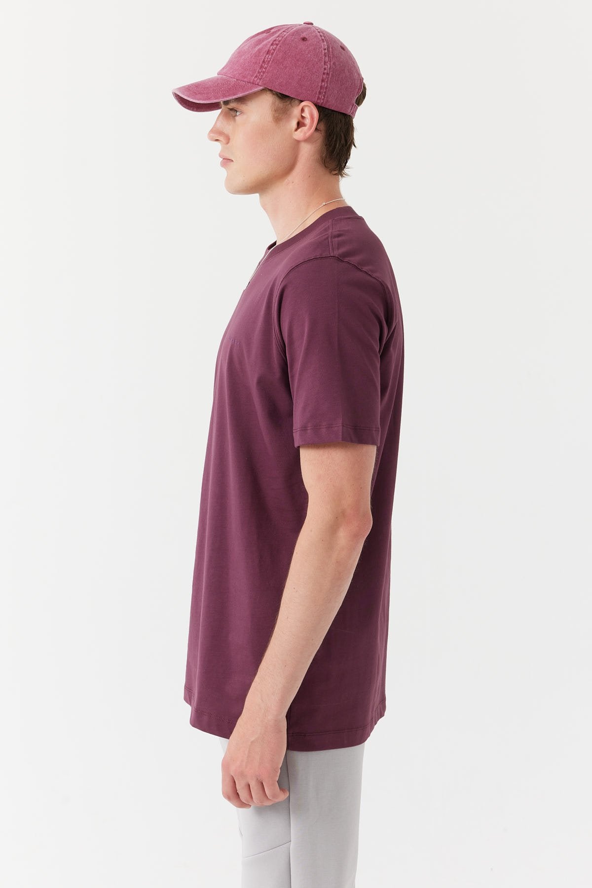 تي شيرت رجالي أساسي برقبة دائرية