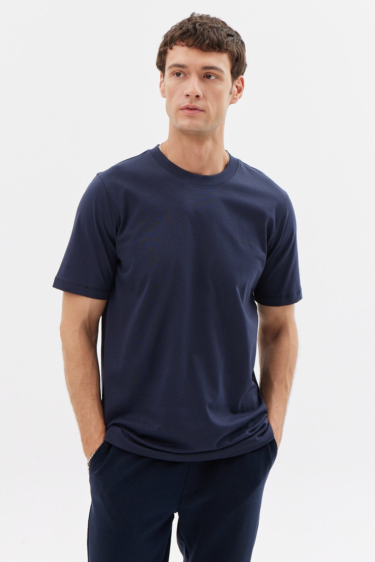 تي شيرت رجالي أساسي برقبة دائرية