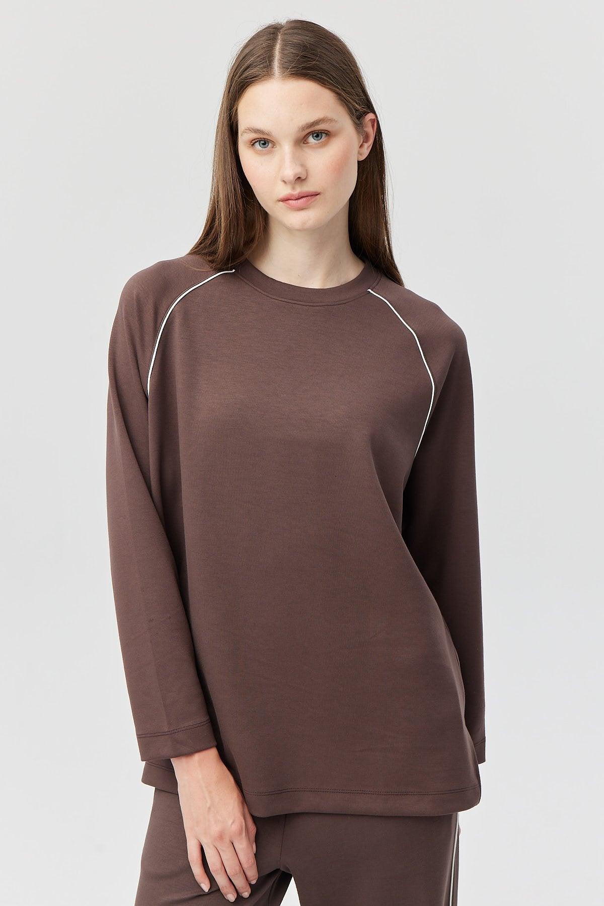 Kadın Kontrast Detay Yırtmaçlı Sweat Üst