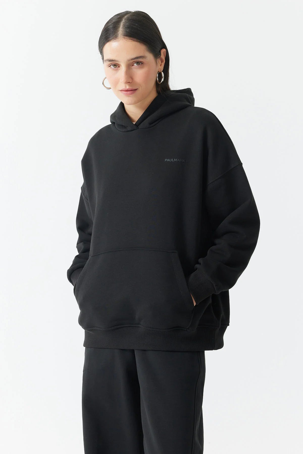 سويت شيرت نسائي بغطاء للرأس