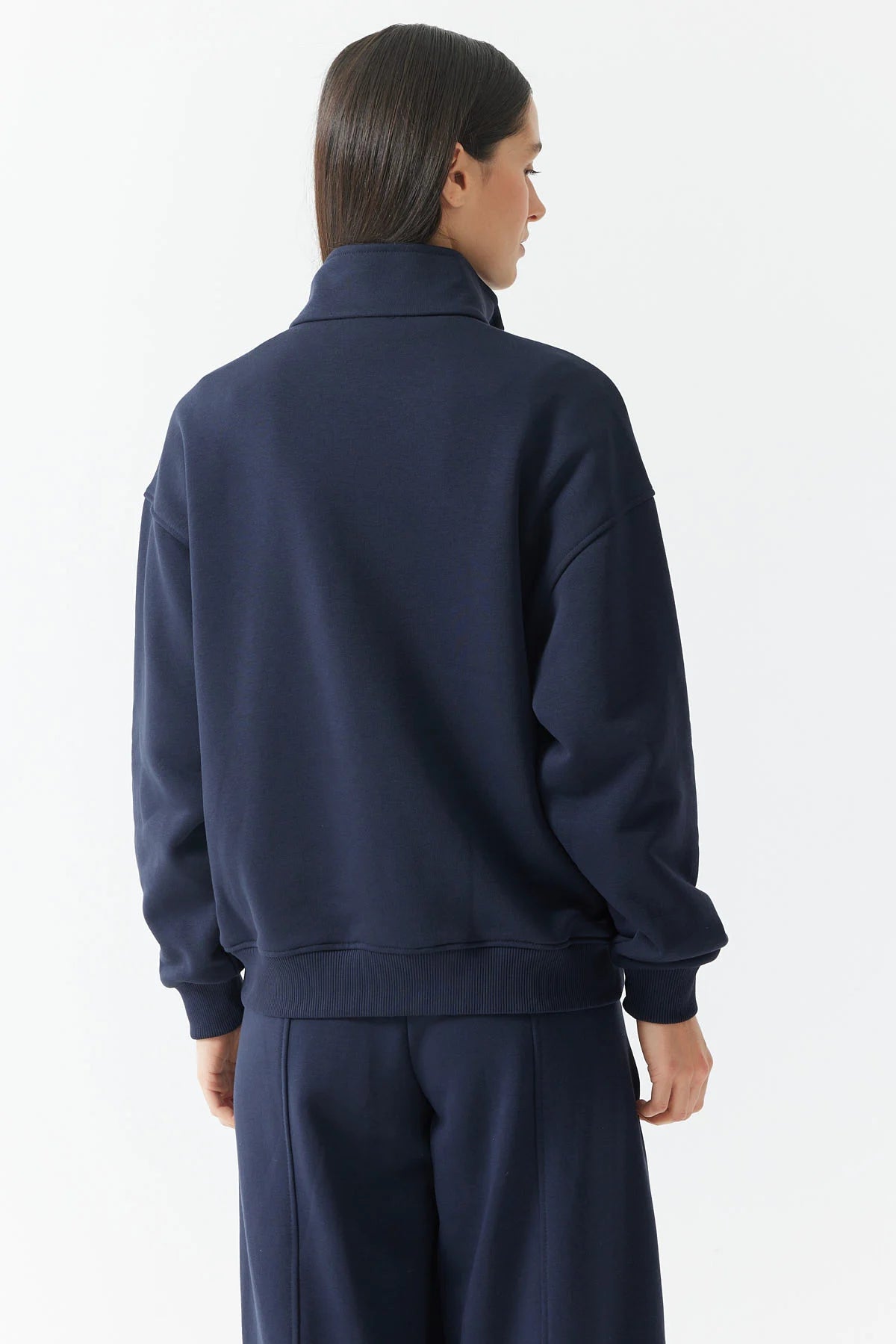 Kadın Fermuarlı Dik Yaka Sweatshırt