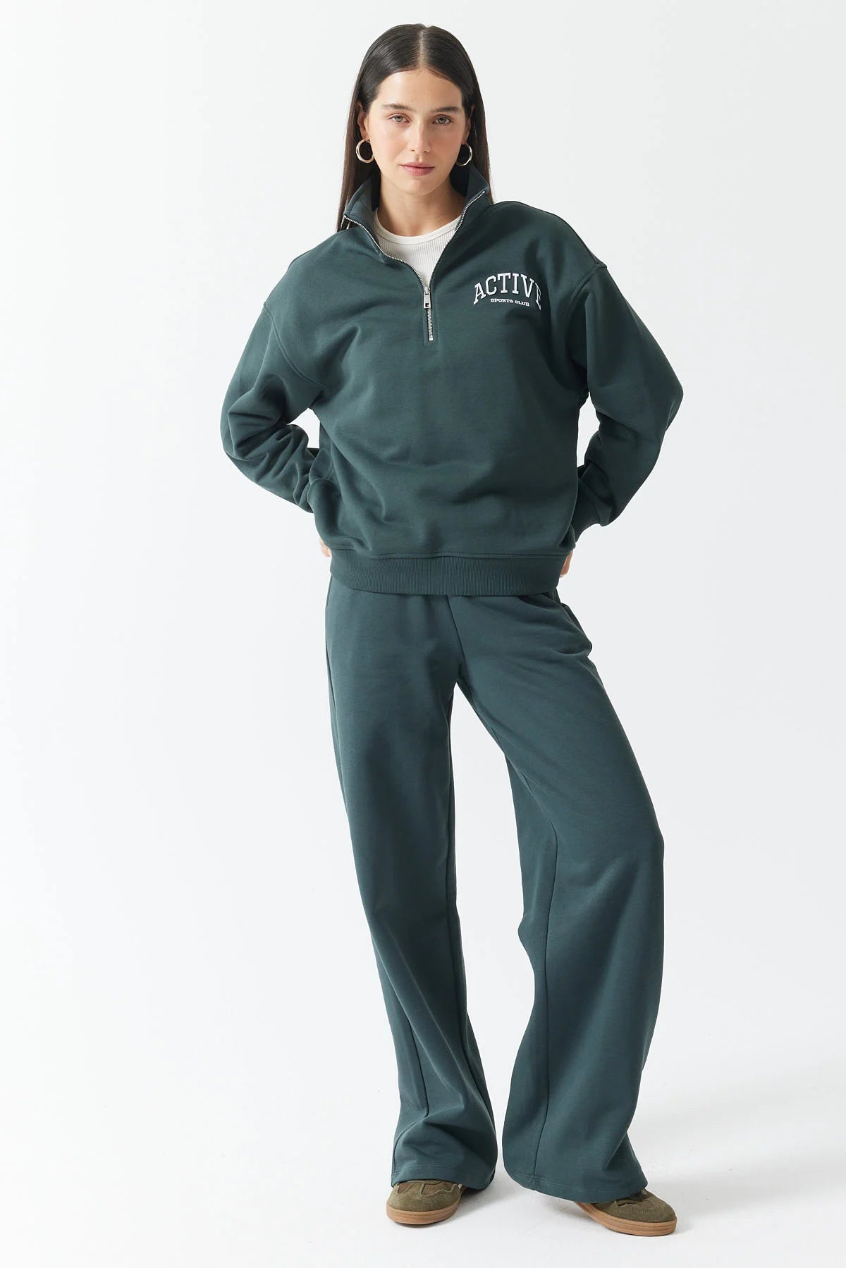 Kadın Fermuarlı Dik Yaka Sweatshırt