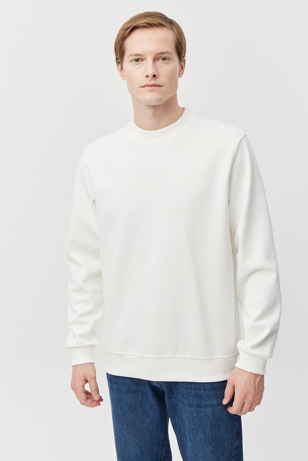 سويت شيرت رجالي برقبة دائرية