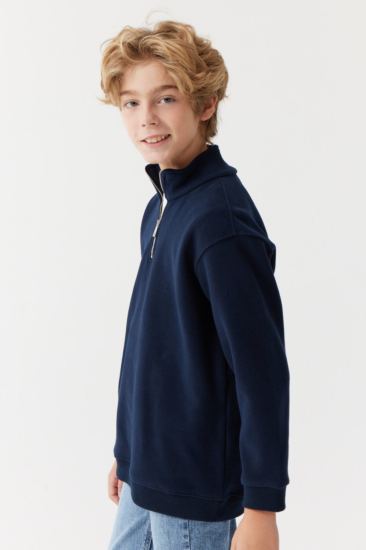 Erkek Çocuk Yakası Fermuarlı Sweat Üst