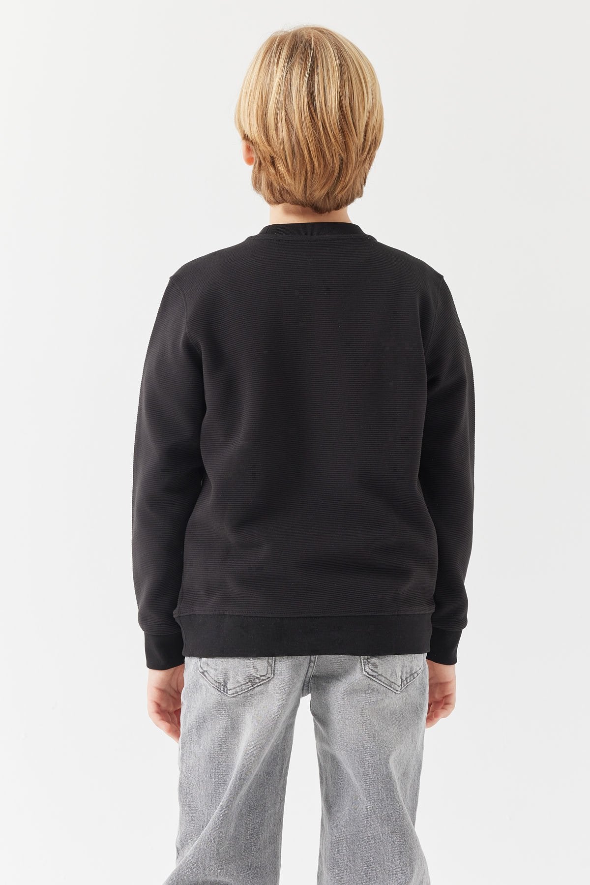 سويت شيرت منقوش للأولاد