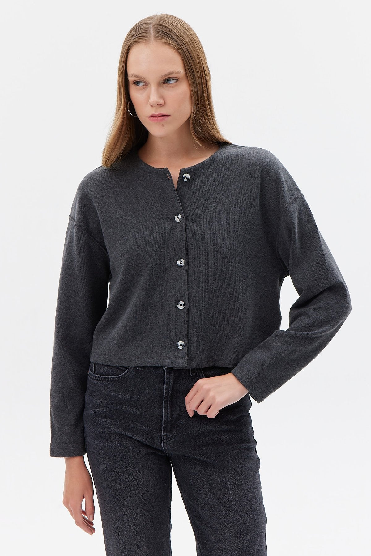 کاردیگانی بەدوگمەی ئافرەتان